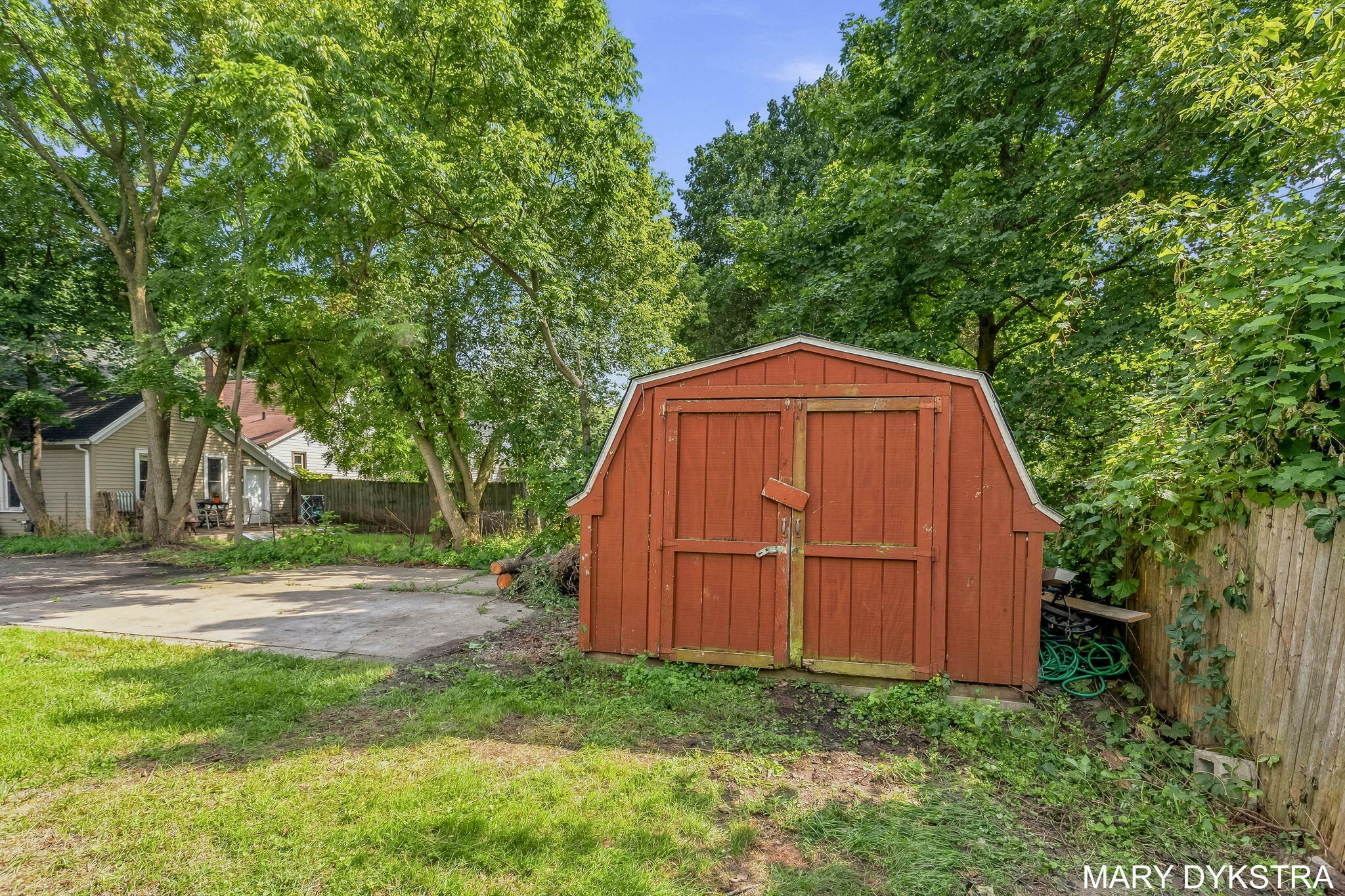 823 Prospect Avenue NE Grand Rapids MI 49503