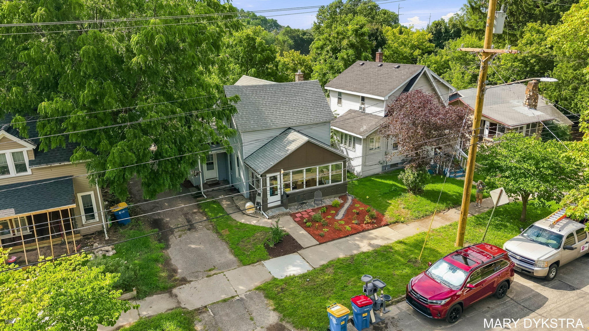 823 Prospect Avenue NE Grand Rapids MI 49503