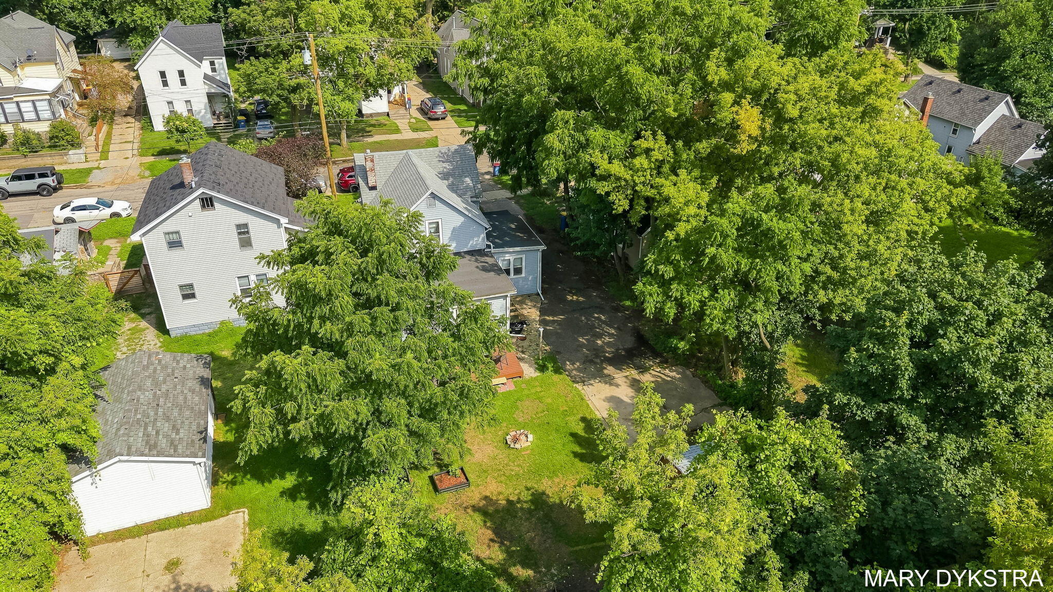 823 Prospect Avenue NE Grand Rapids MI 49503