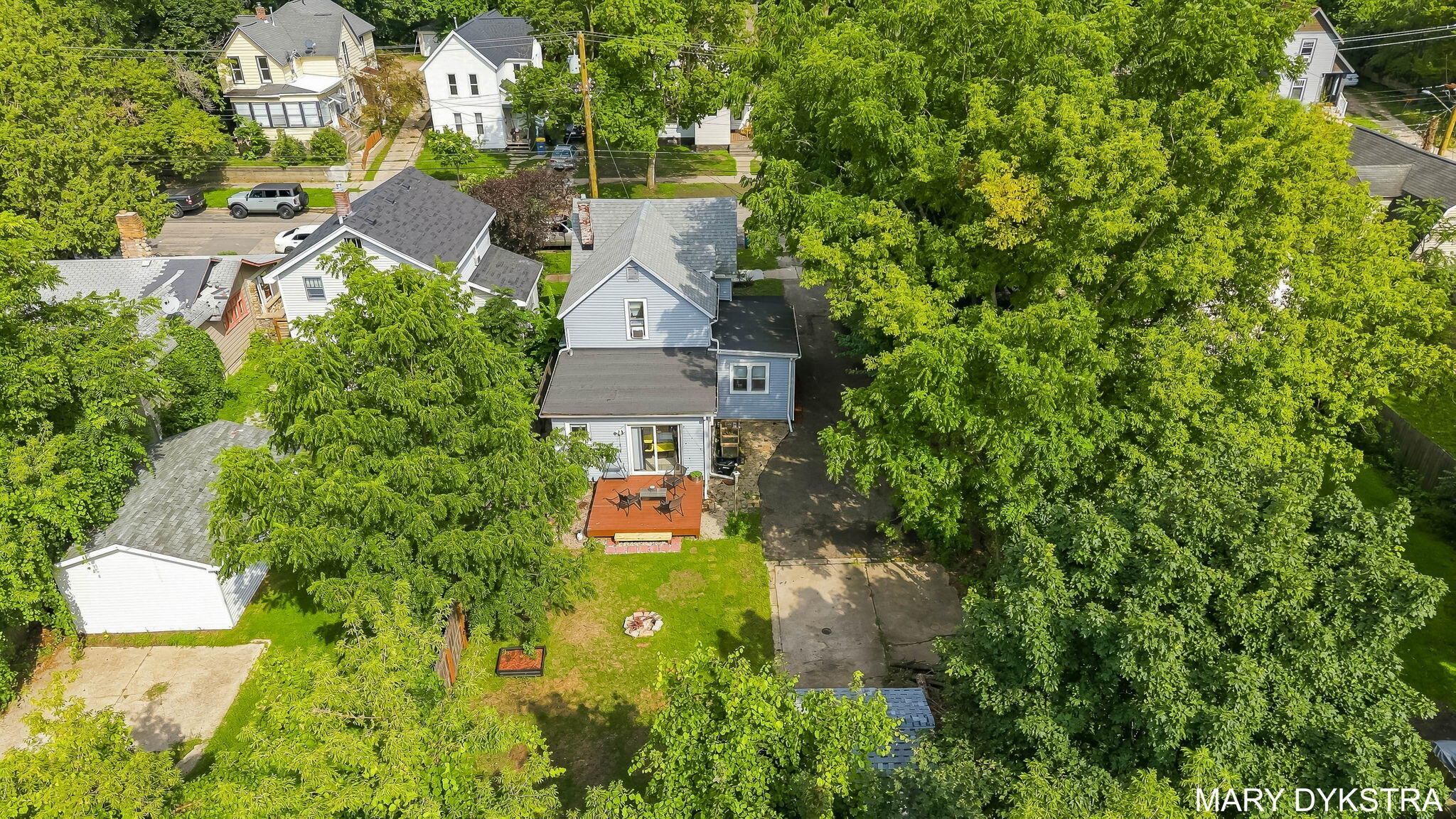 823 Prospect Avenue NE Grand Rapids MI 49503
