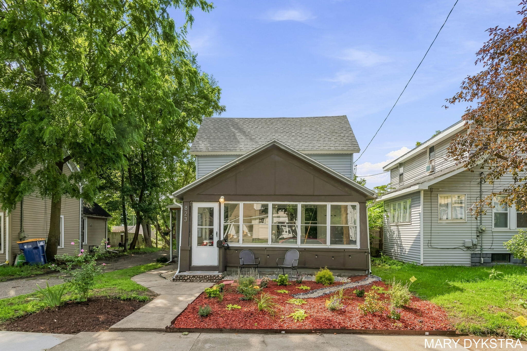 823 Prospect Avenue NE Grand Rapids MI 49503