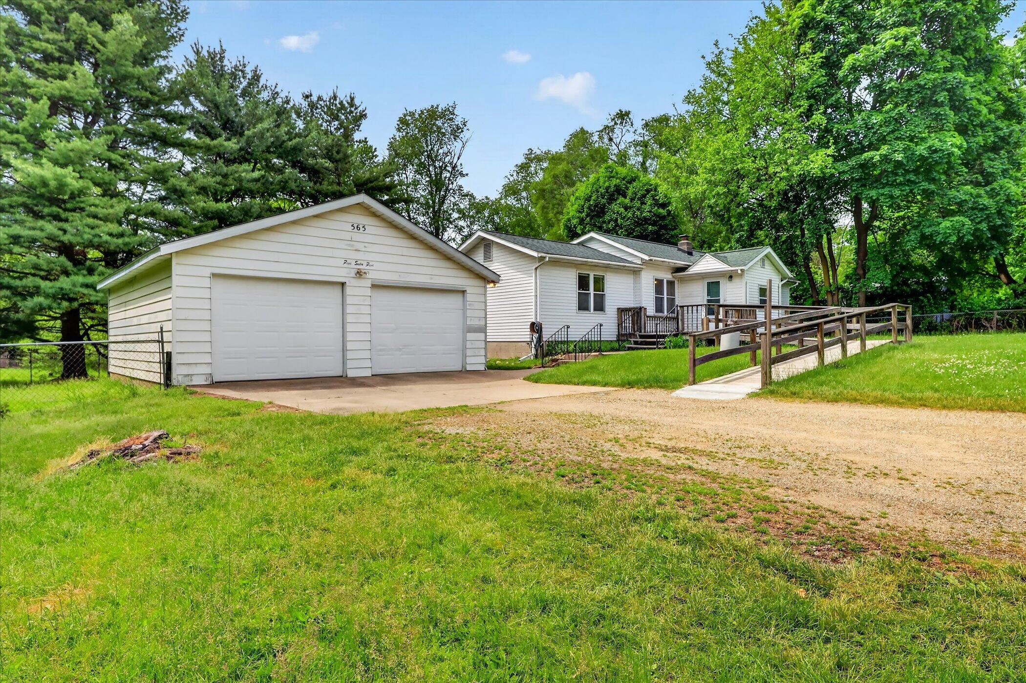 565 Collette Avenue Kalamazoo MI 49048