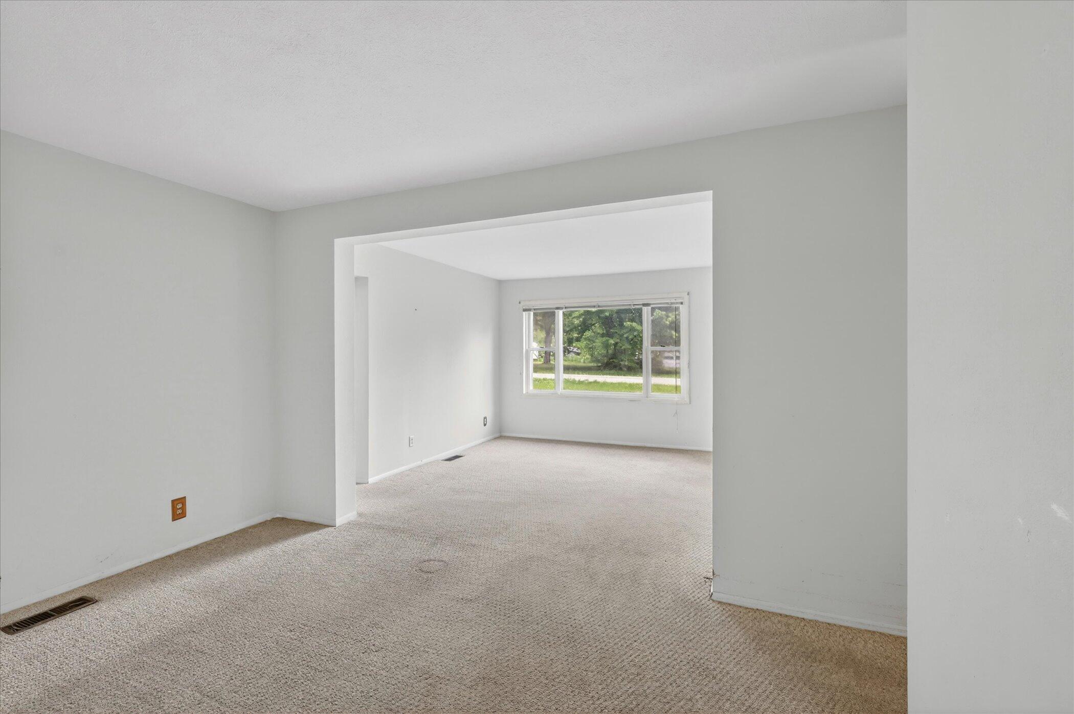 565 Collette Avenue Kalamazoo MI 49048
