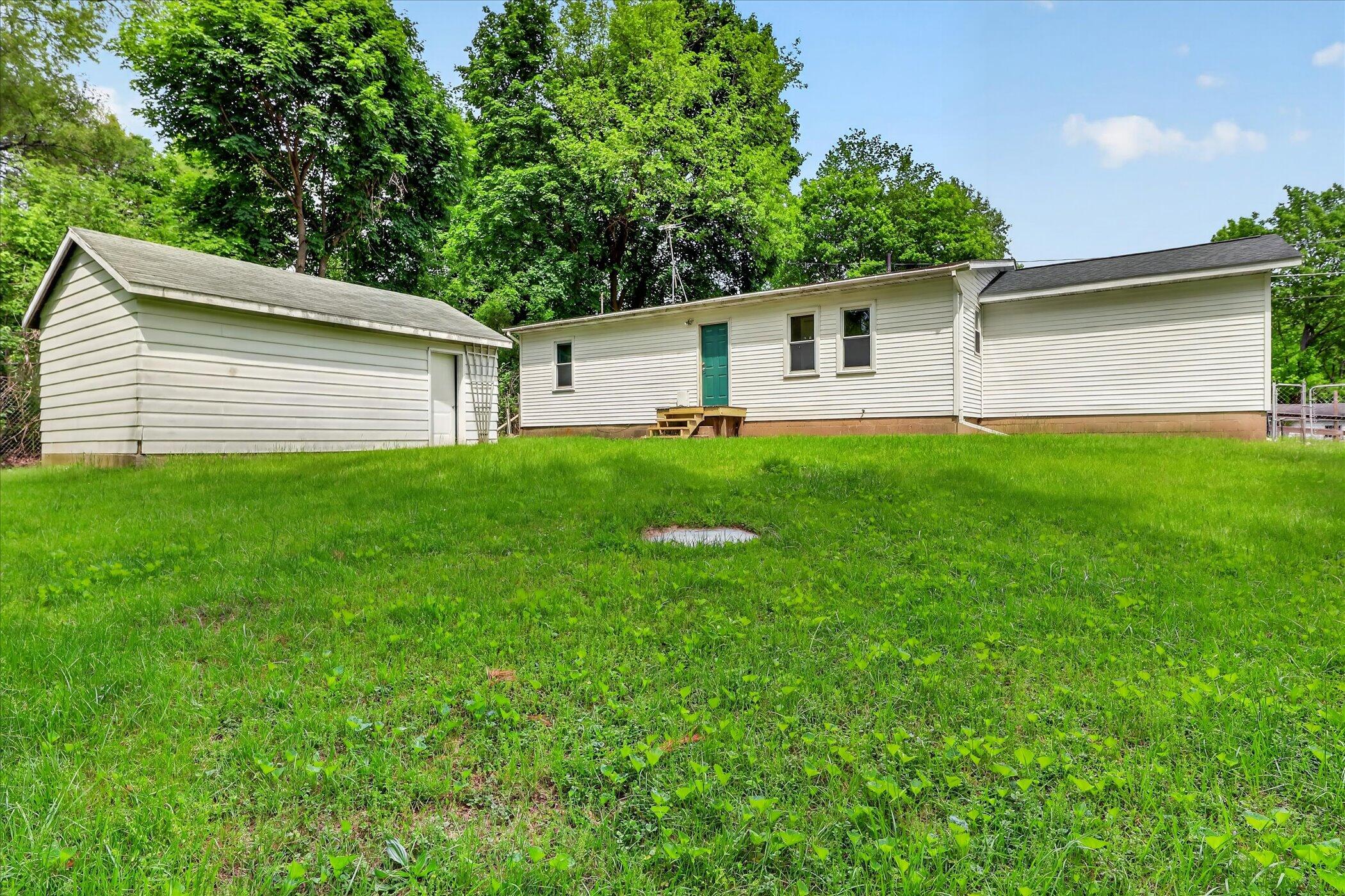 565 Collette Avenue Kalamazoo MI 49048
