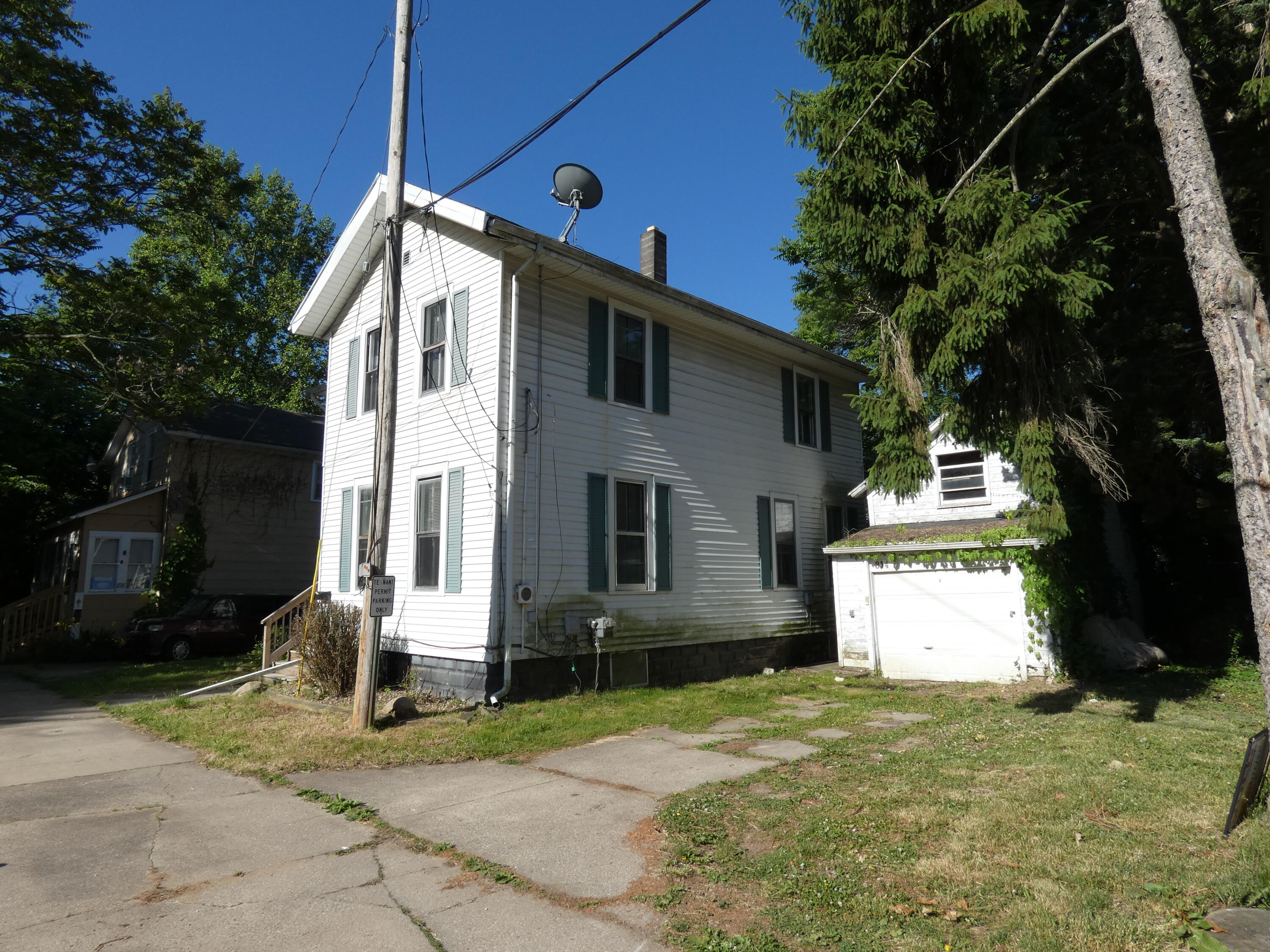 814 Central Place Kalamazoo MI 49008