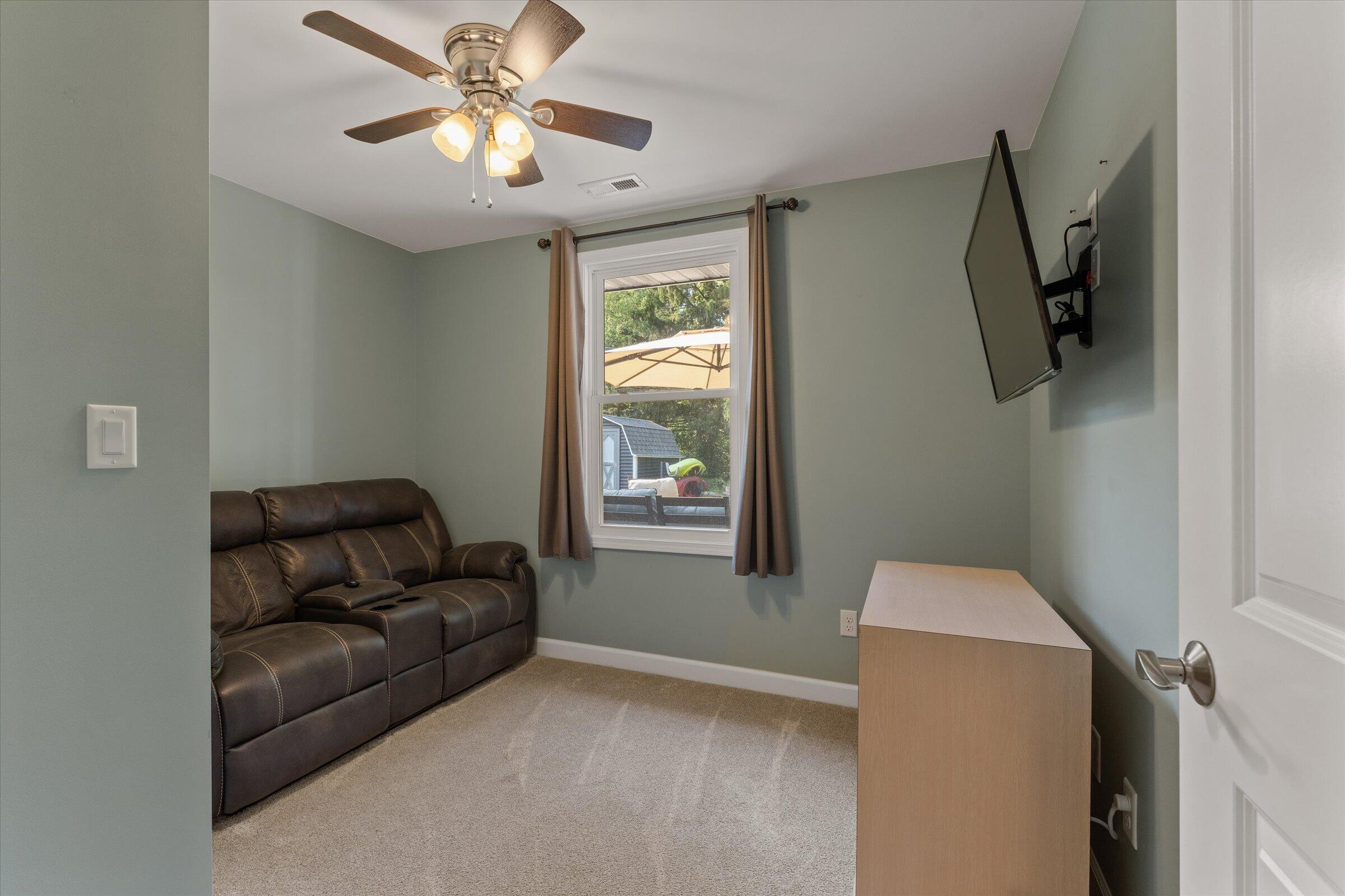 21684 Channel Parkway Edwardsburg MI 49112