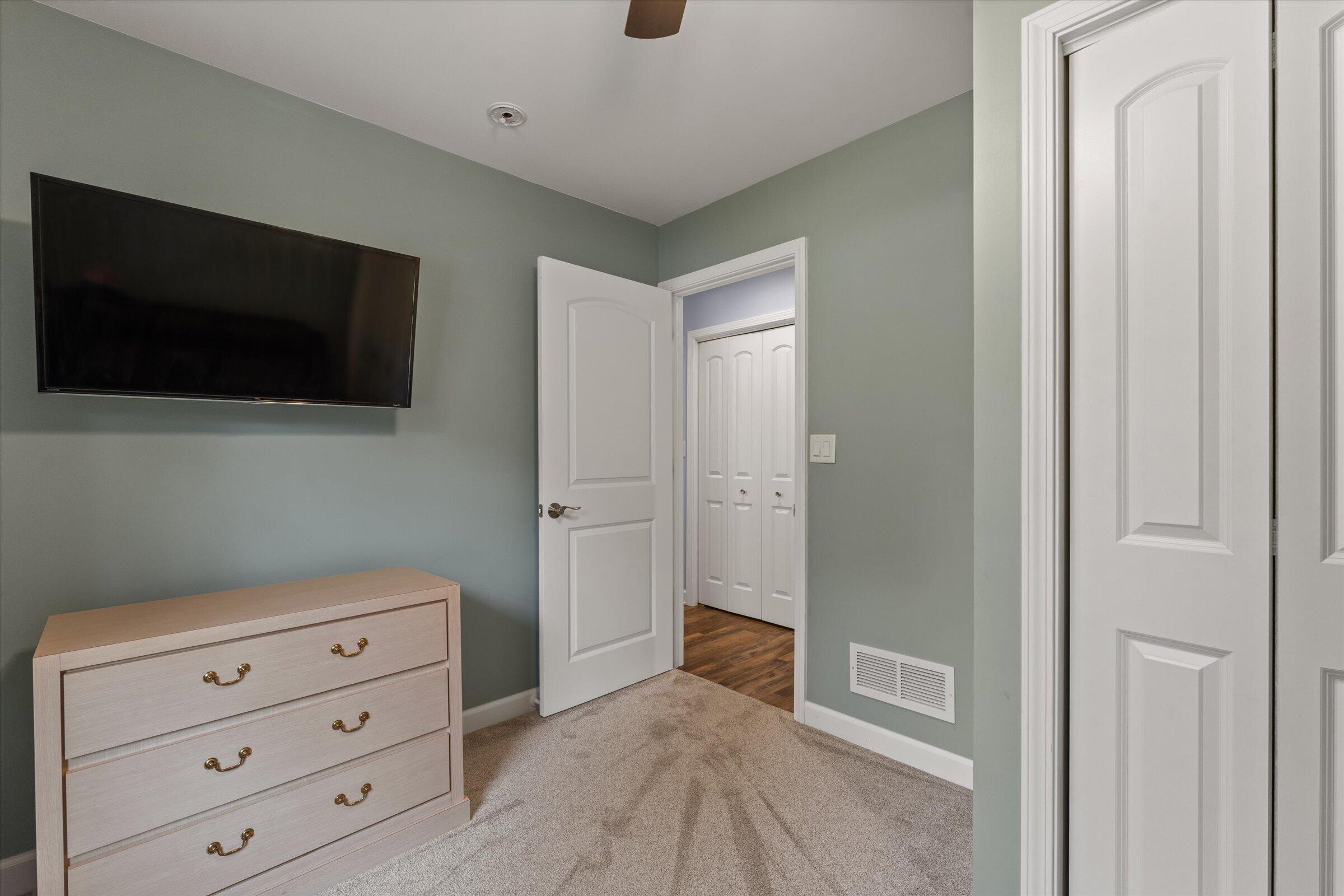 21684 Channel Parkway Edwardsburg MI 49112