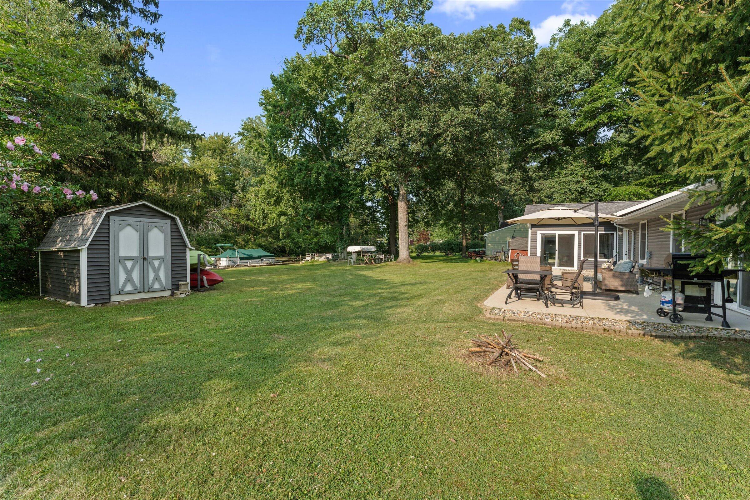 21684 Channel Parkway Edwardsburg MI 49112
