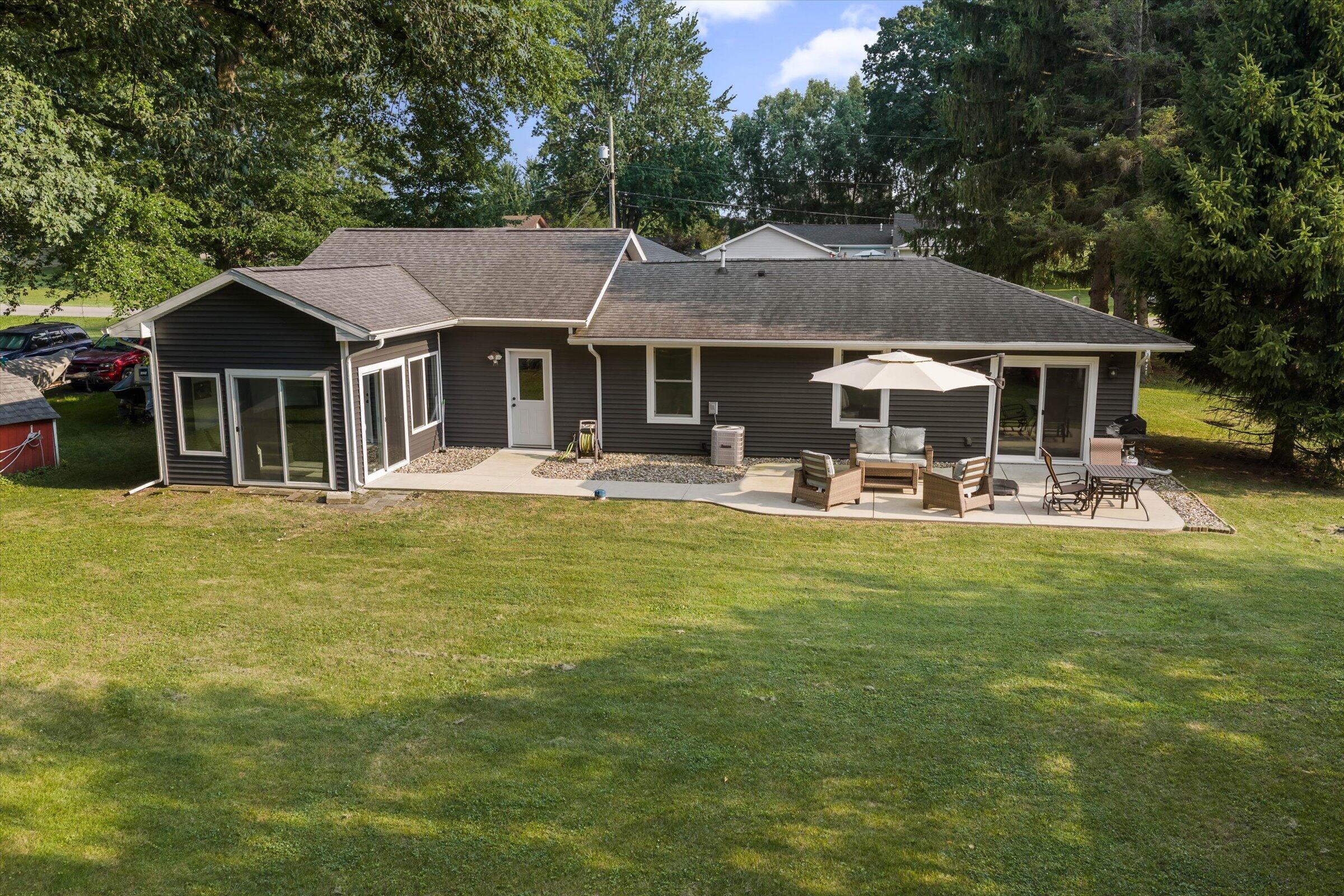 21684 Channel Parkway Edwardsburg MI 49112