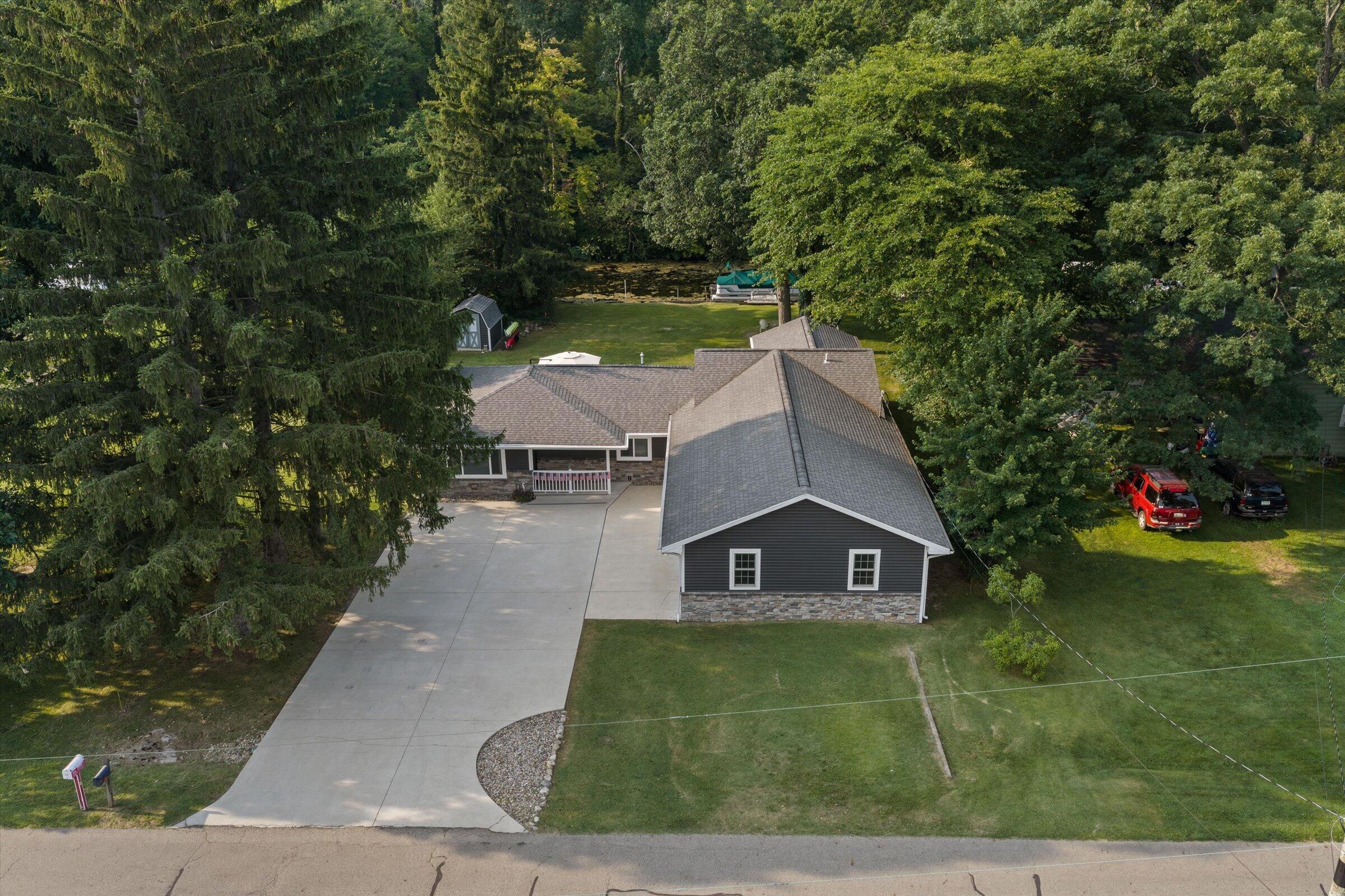 21684 Channel Parkway Edwardsburg MI 49112