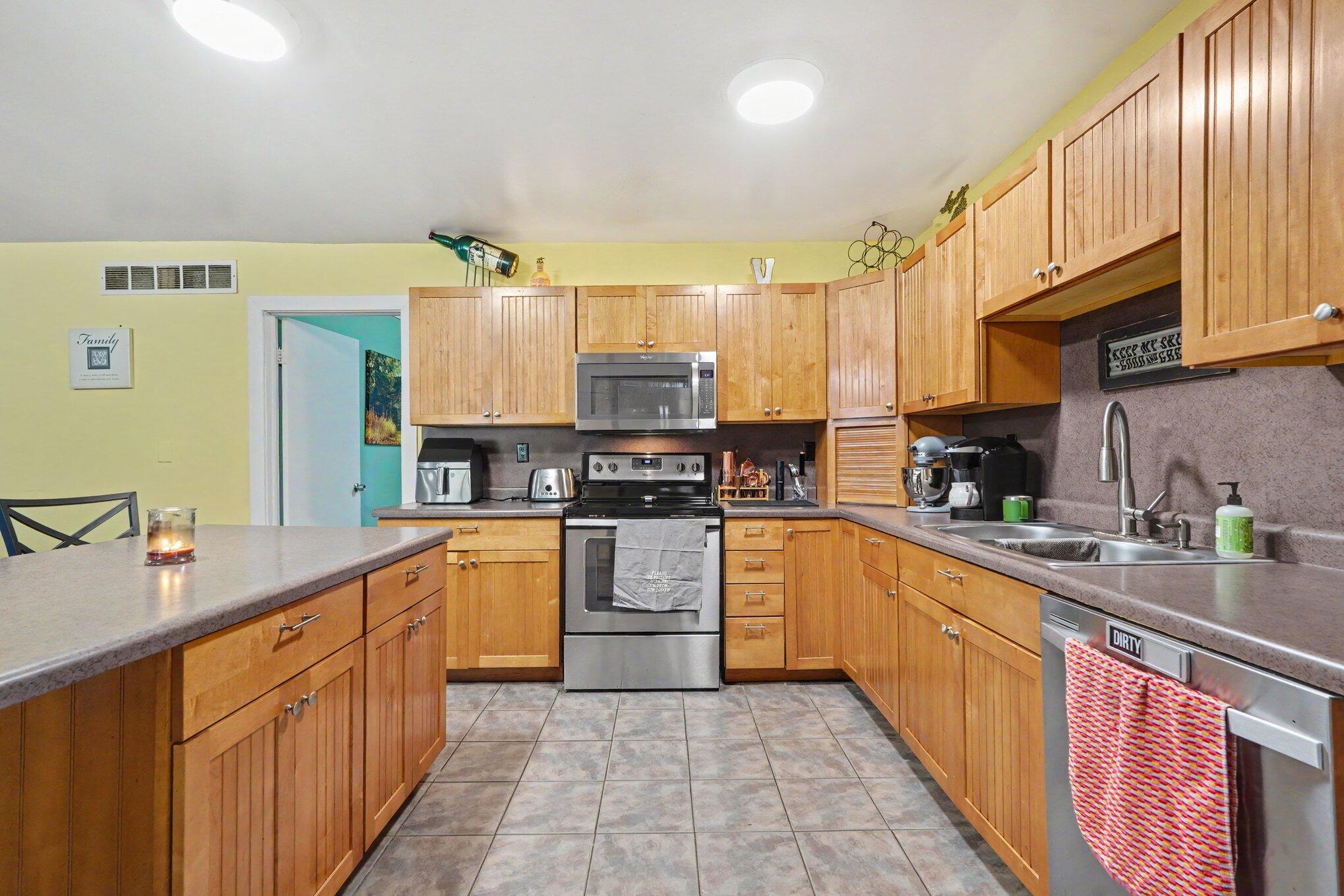8015 Quincy Street Zeeland MI 49464