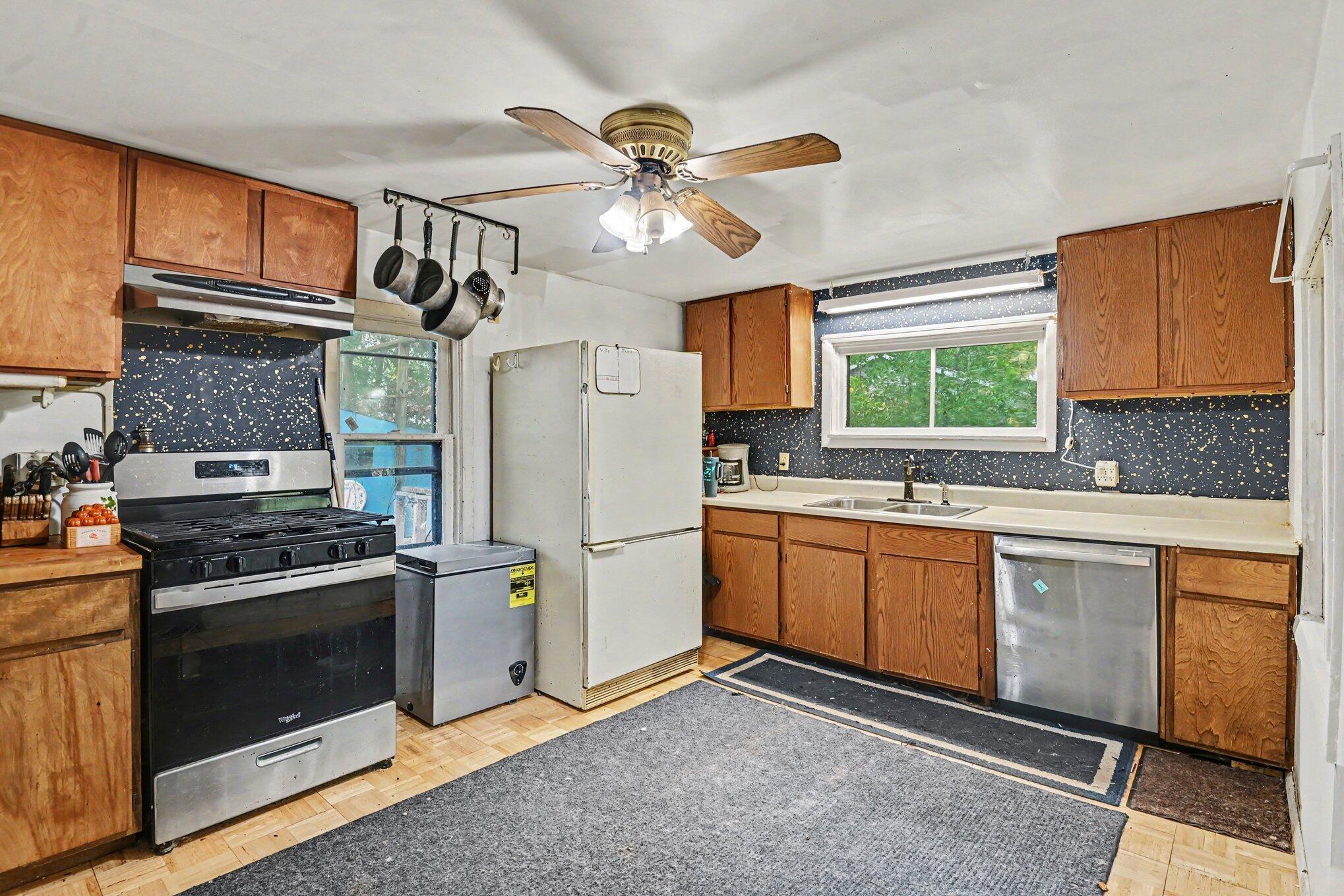 131 Manley Avenue Holland MI 49424
