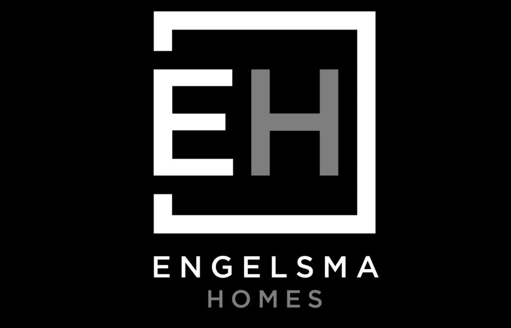 647 Crahen Avenue NE Grand Rapids MI 49525