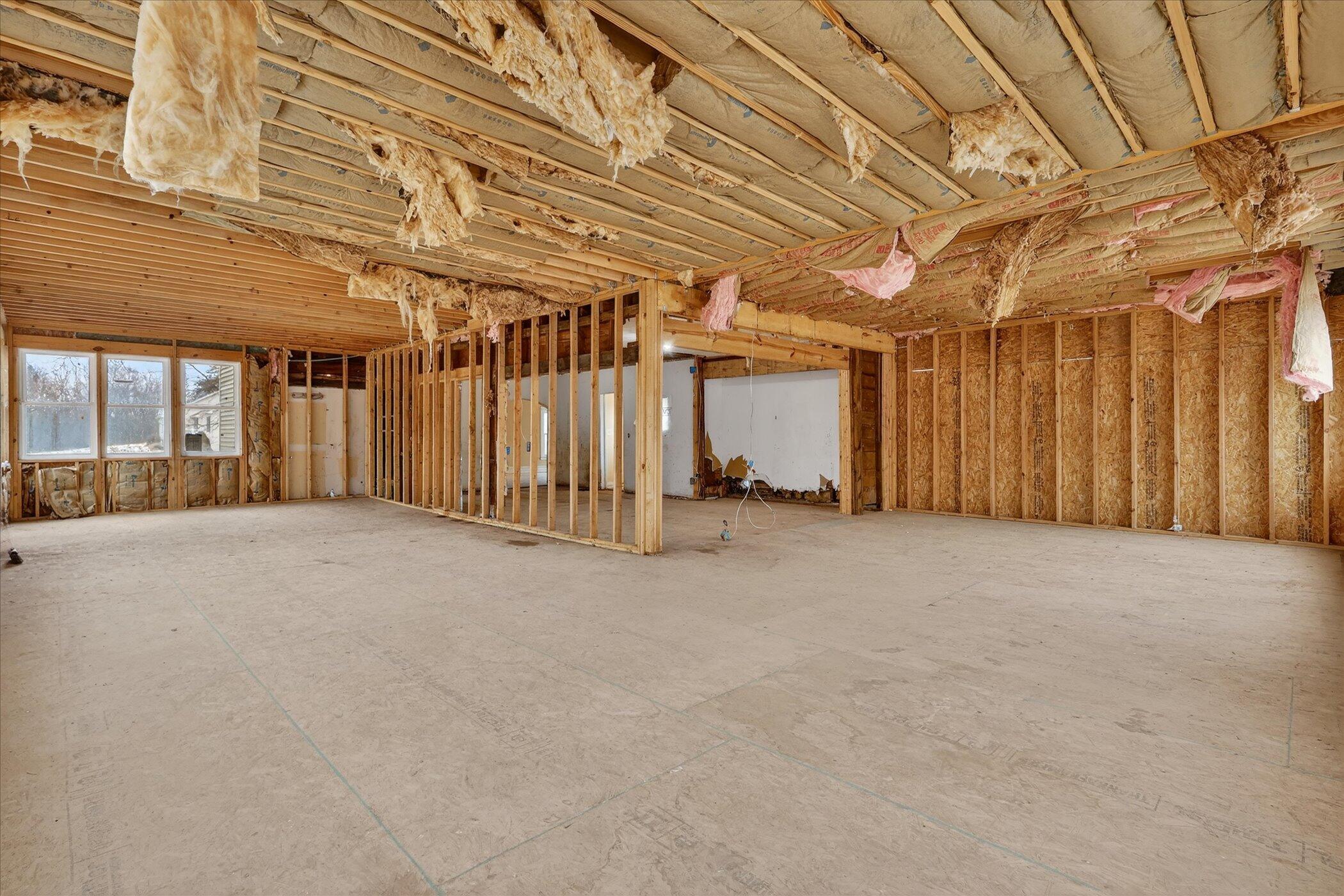 2328 Dean Lake Avenue NE Grand Rapids MI 49505