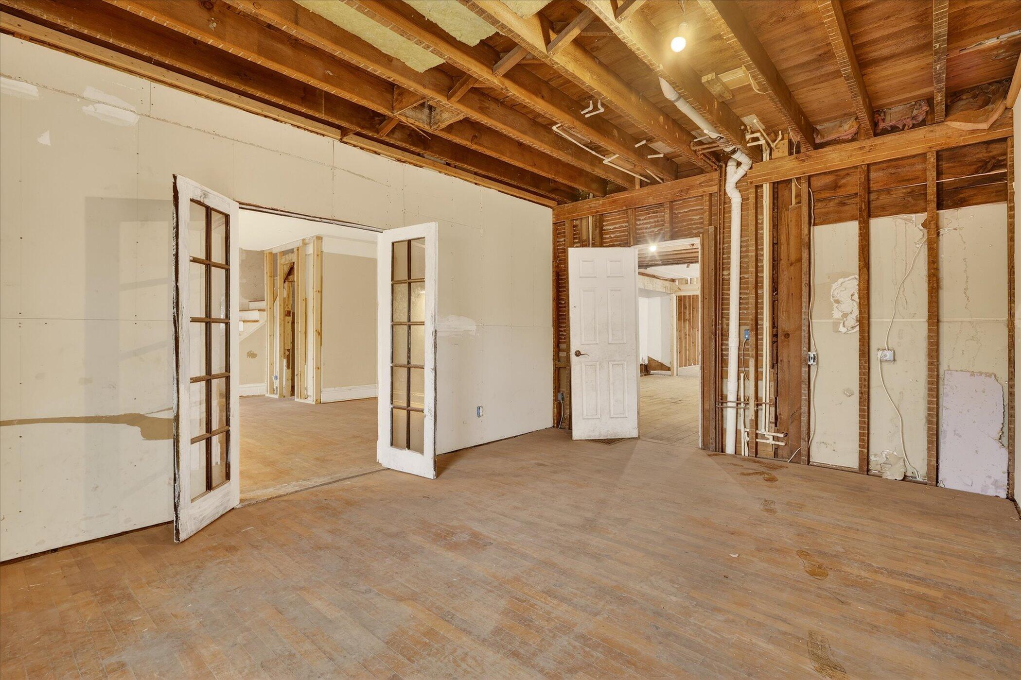 2328 Dean Lake Avenue NE Grand Rapids MI 49505