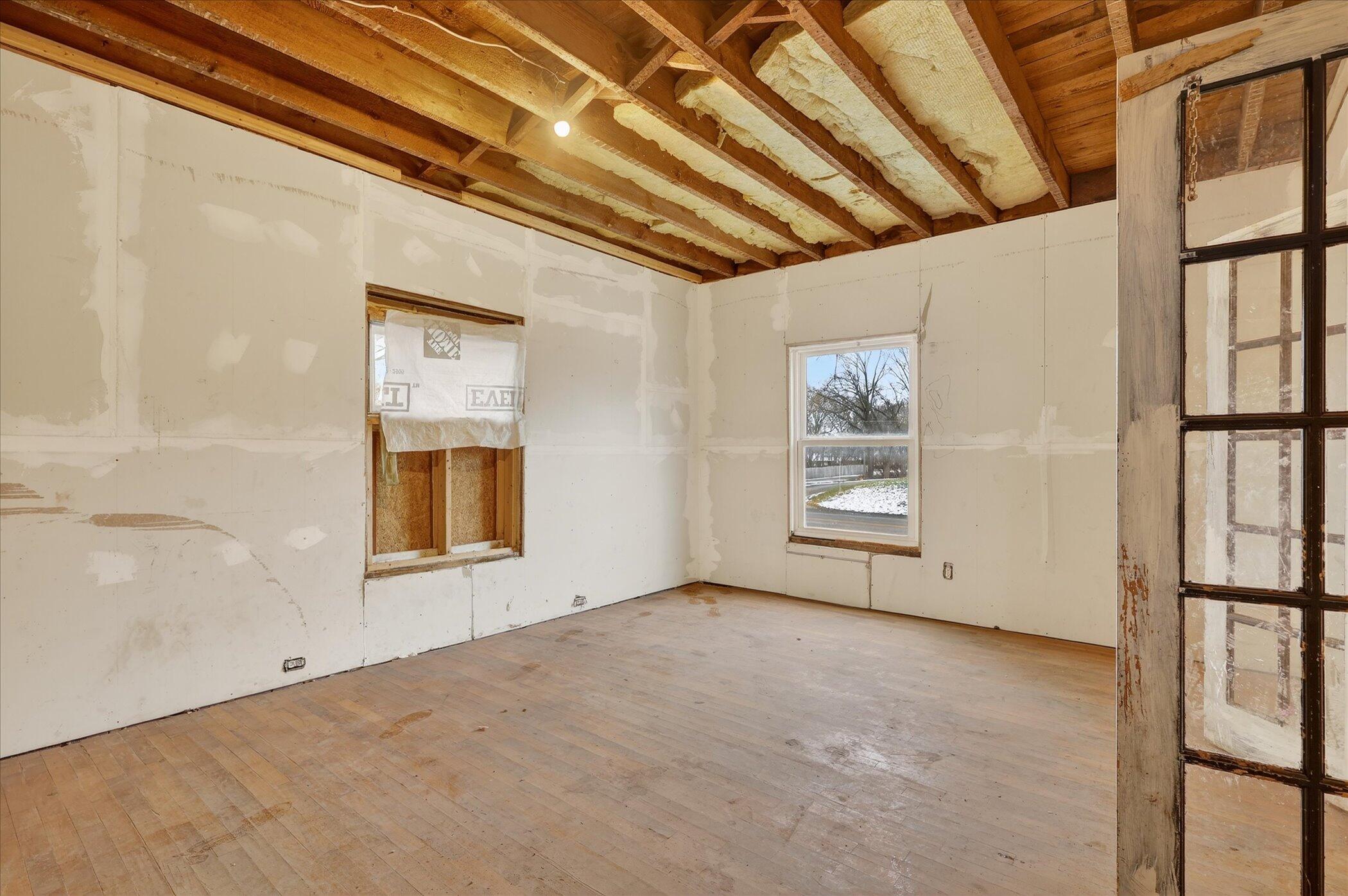 2328 Dean Lake Avenue NE Grand Rapids MI 49505