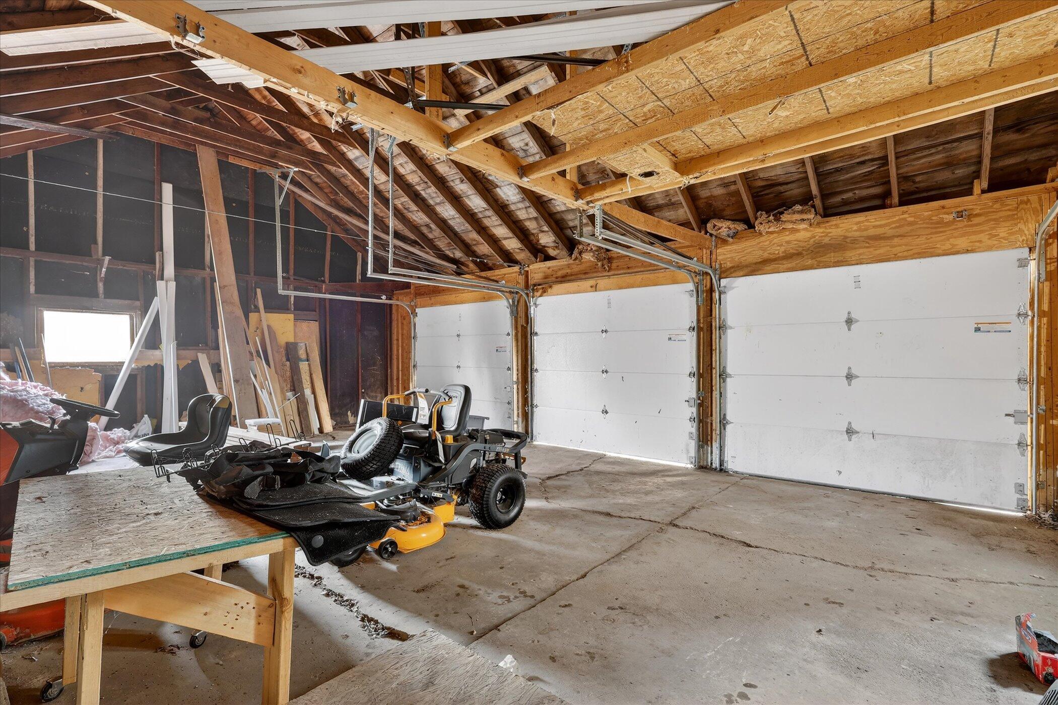 2328 Dean Lake Avenue NE Grand Rapids MI 49505