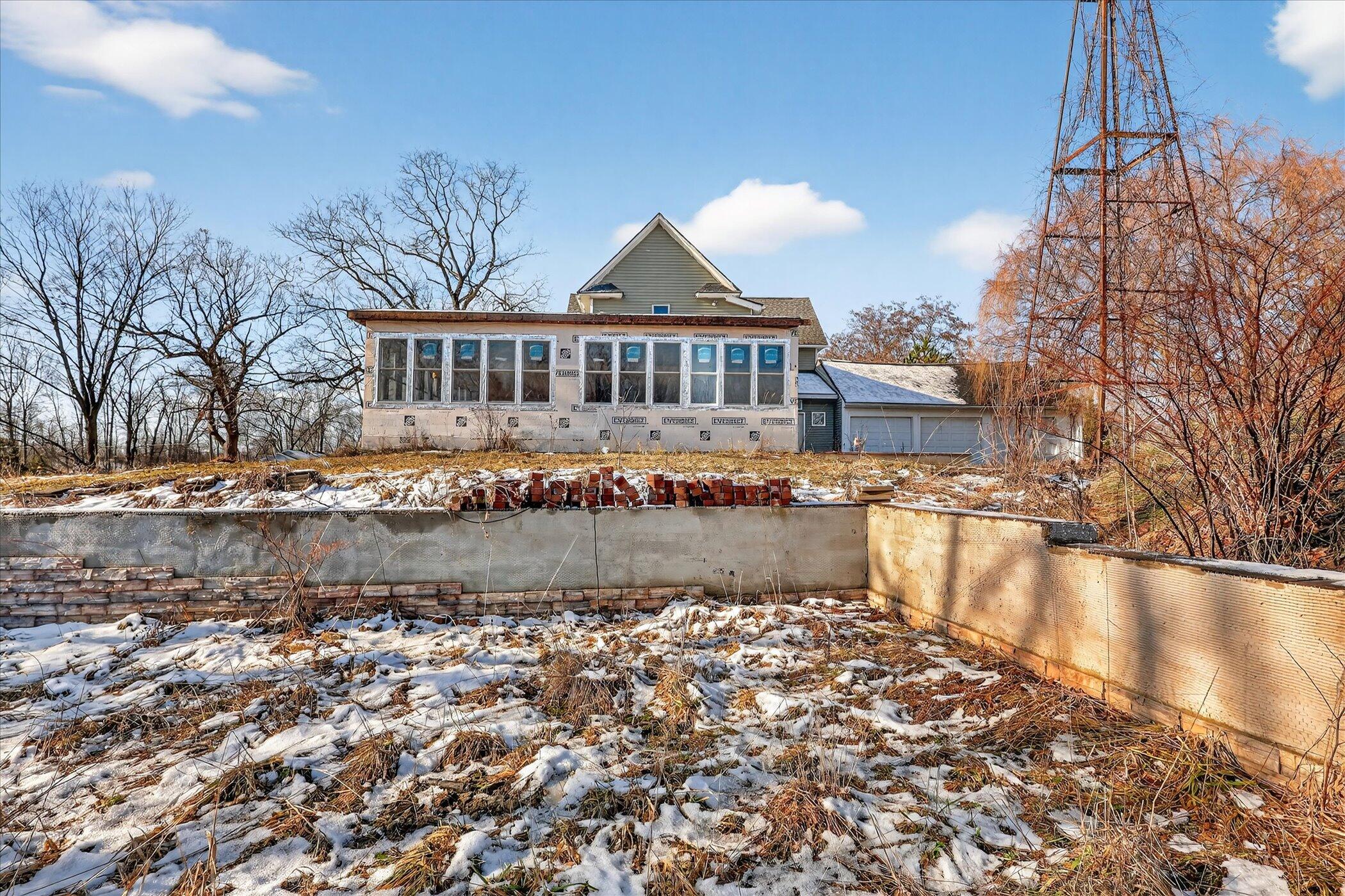 2328 Dean Lake Avenue NE Grand Rapids MI 49505