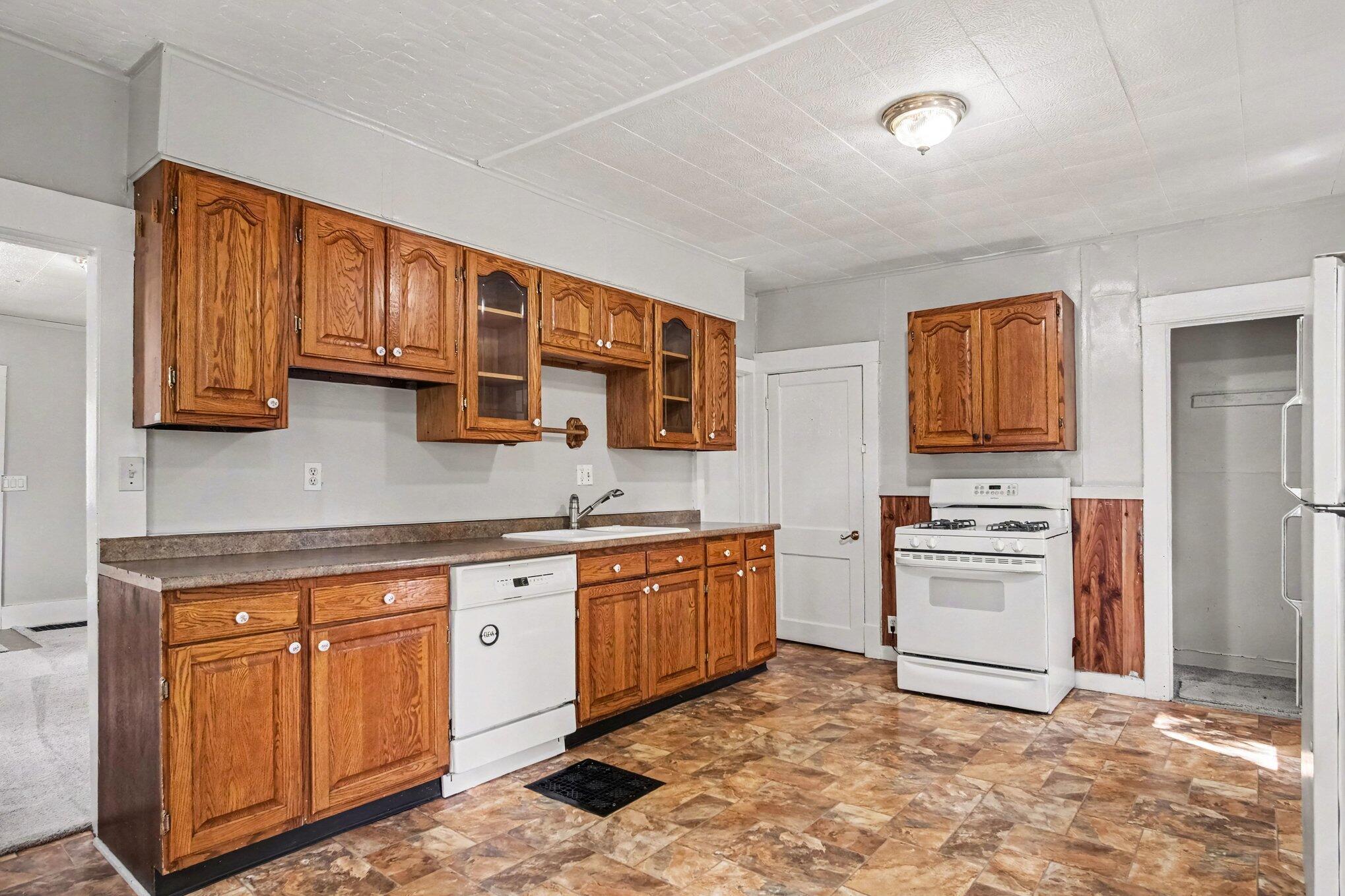 40 Mack Avenue NE Grand Rapids MI 49503