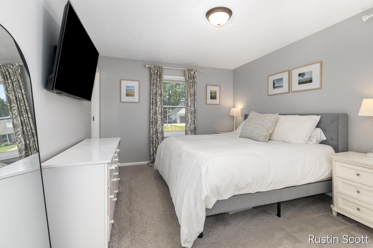 2680 Burgen Court NE Grand Rapids MI 49525