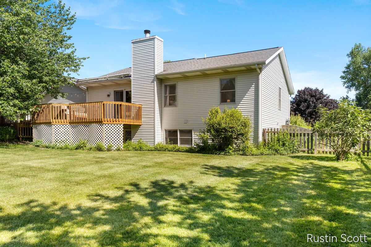 2680 Burgen Court NE Grand Rapids MI 49525