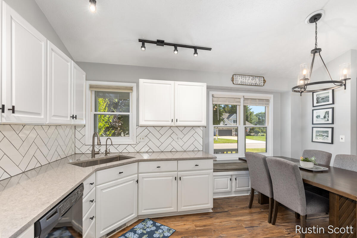 2680 Burgen Court NE Grand Rapids MI 49525
