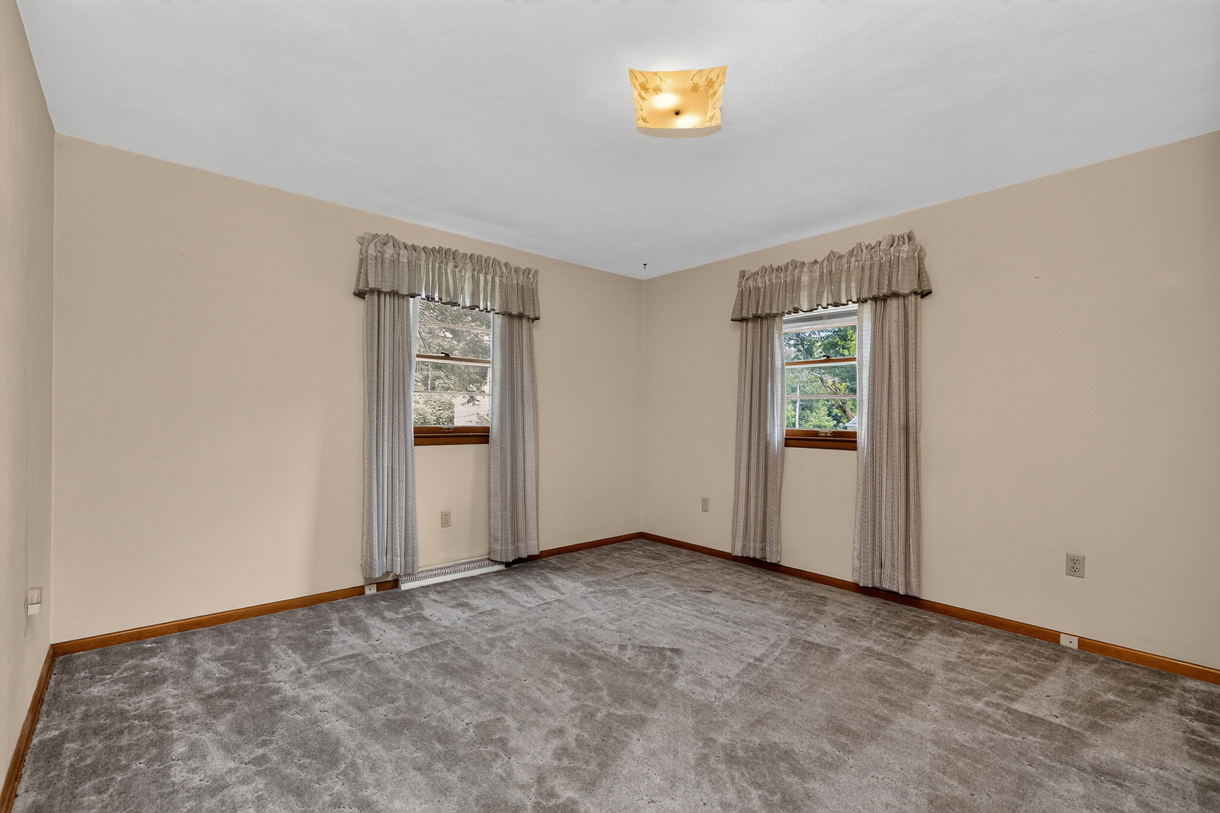 128 Schirmer Parkway Buchanan MI 49107