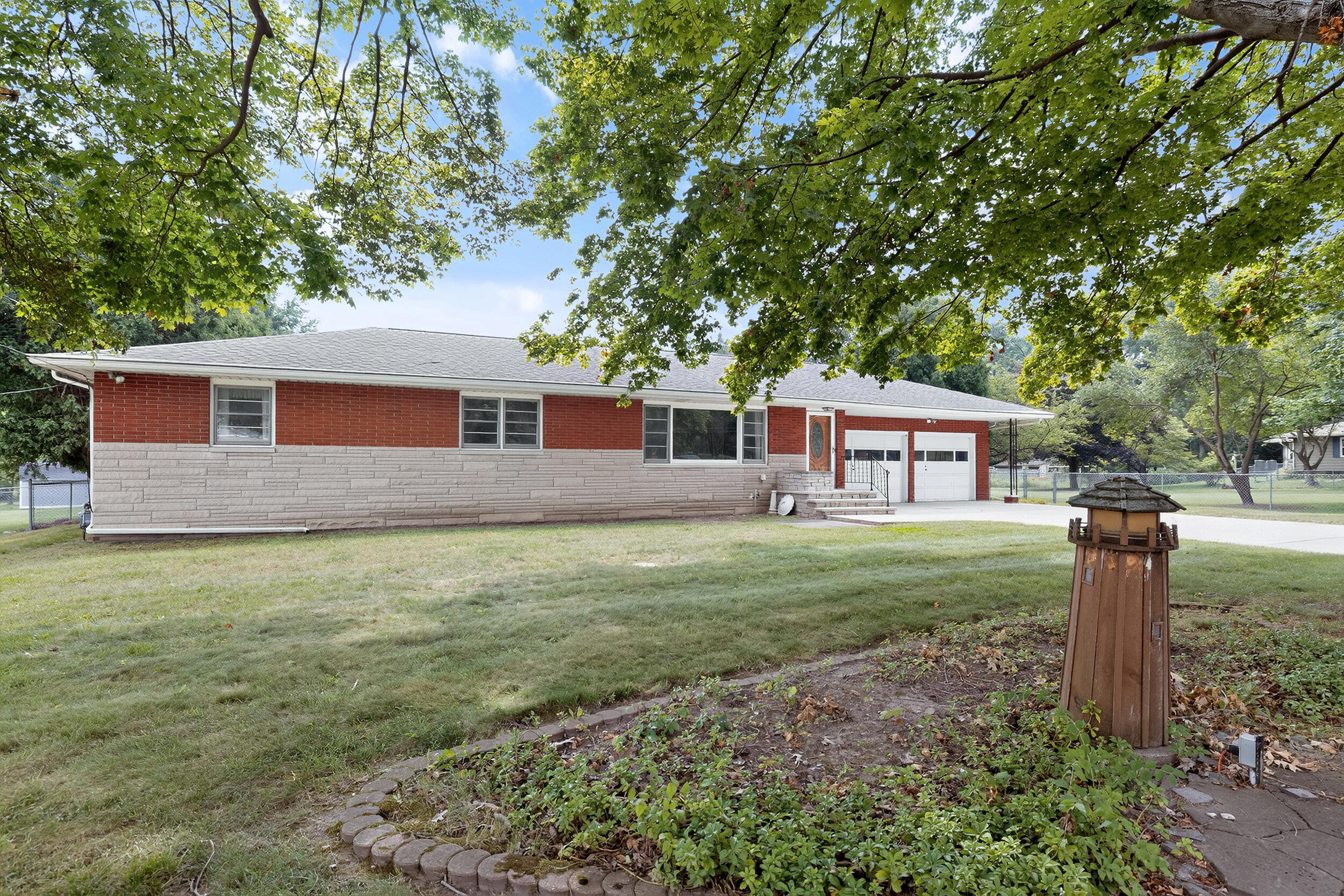 128 Schirmer Parkway Buchanan MI 49107
