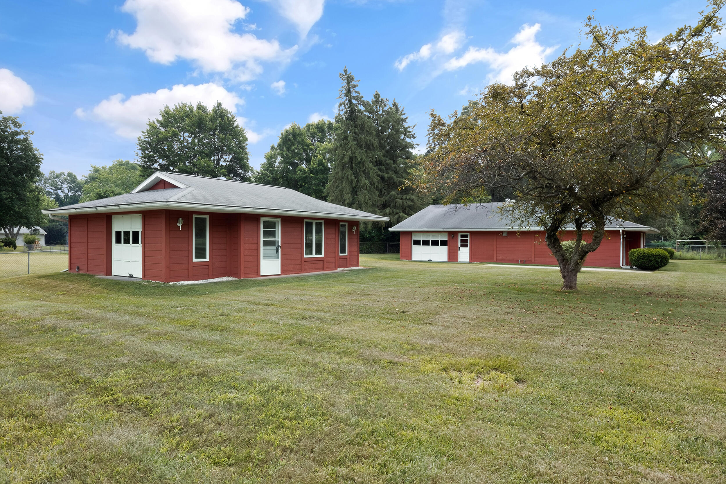 128 Schirmer Parkway Buchanan MI 49107