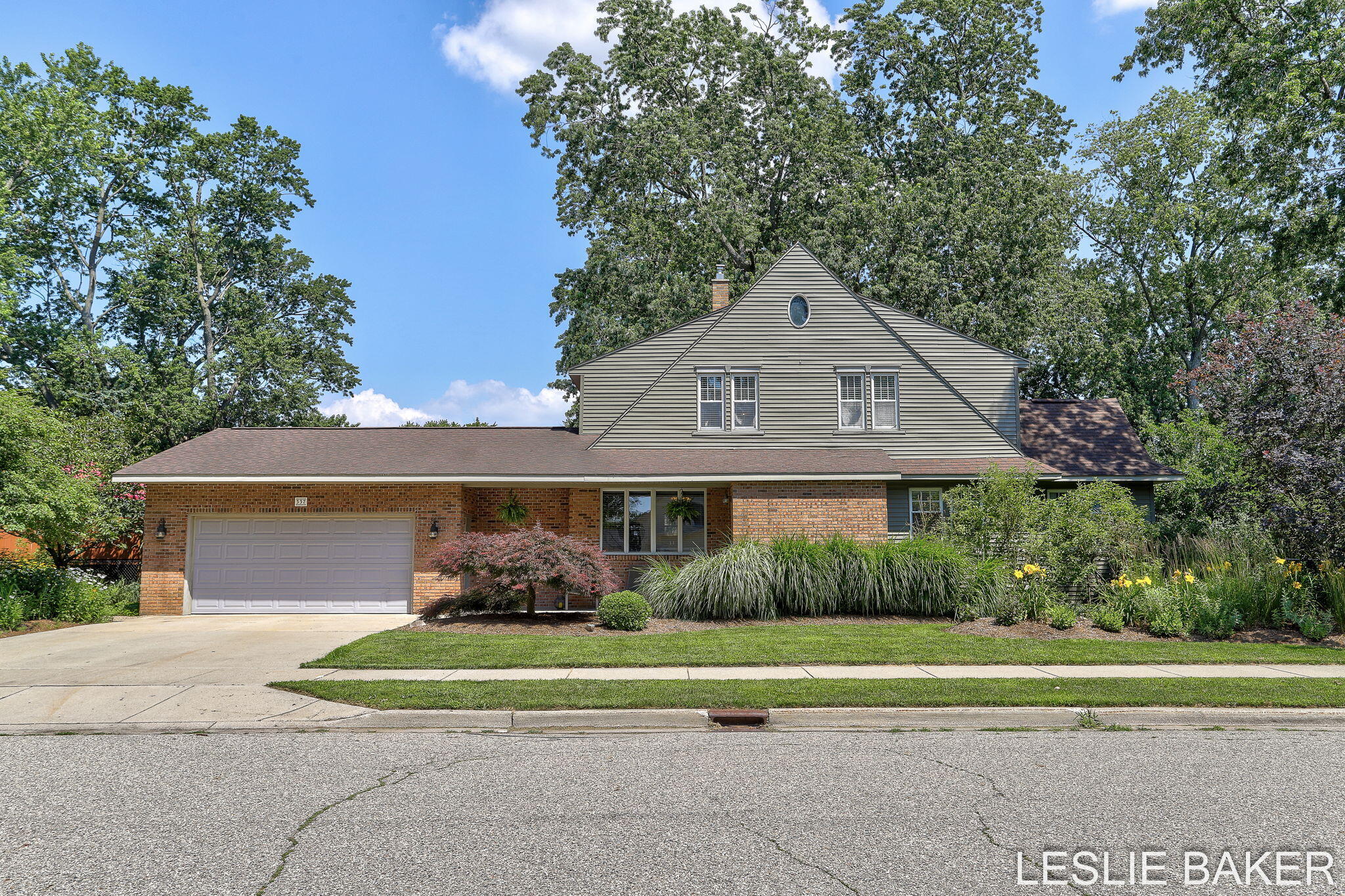 337 N Colonial Zeeland MI 49464