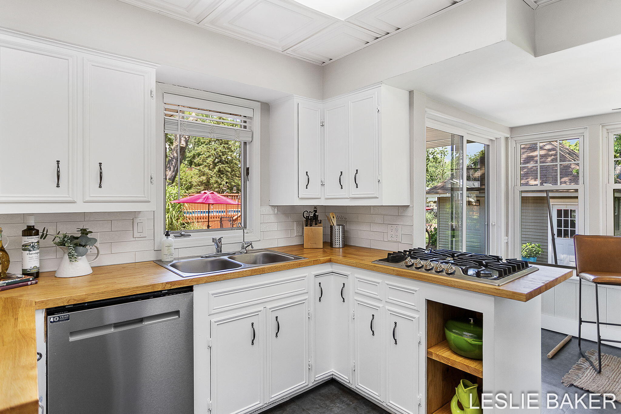 337 N Colonial Zeeland MI 49464