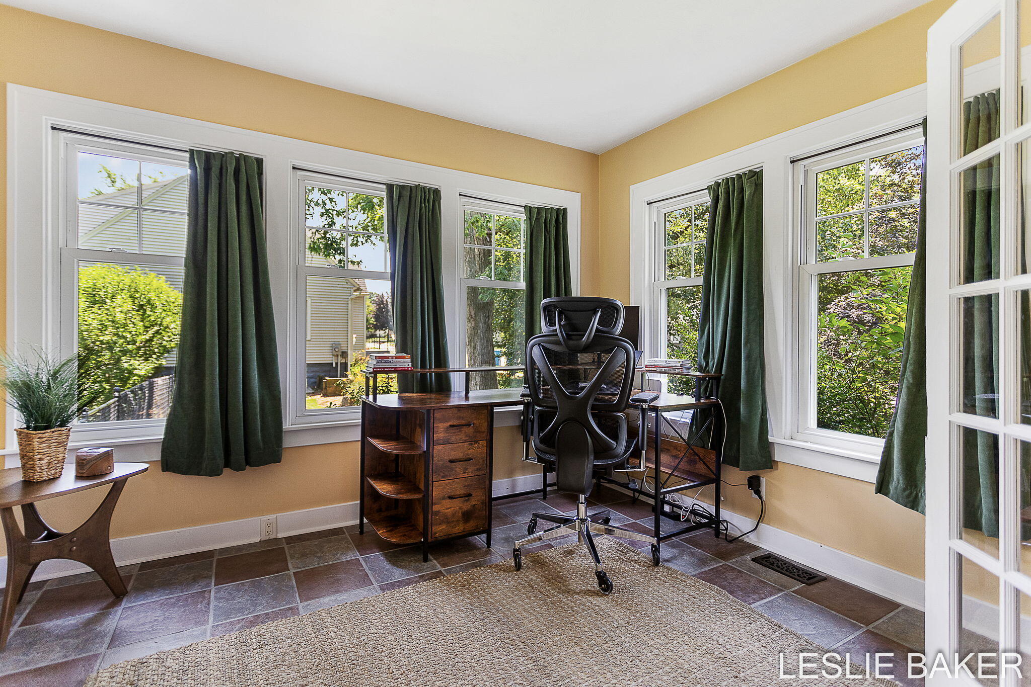 337 N Colonial Zeeland MI 49464