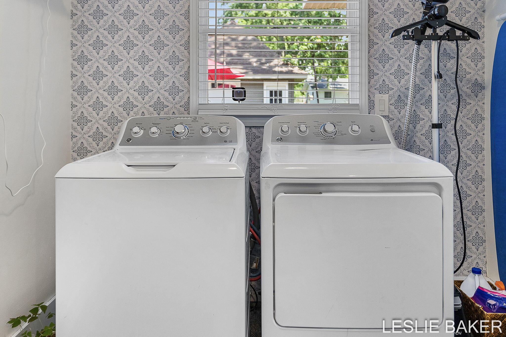 337 N Colonial Zeeland MI 49464