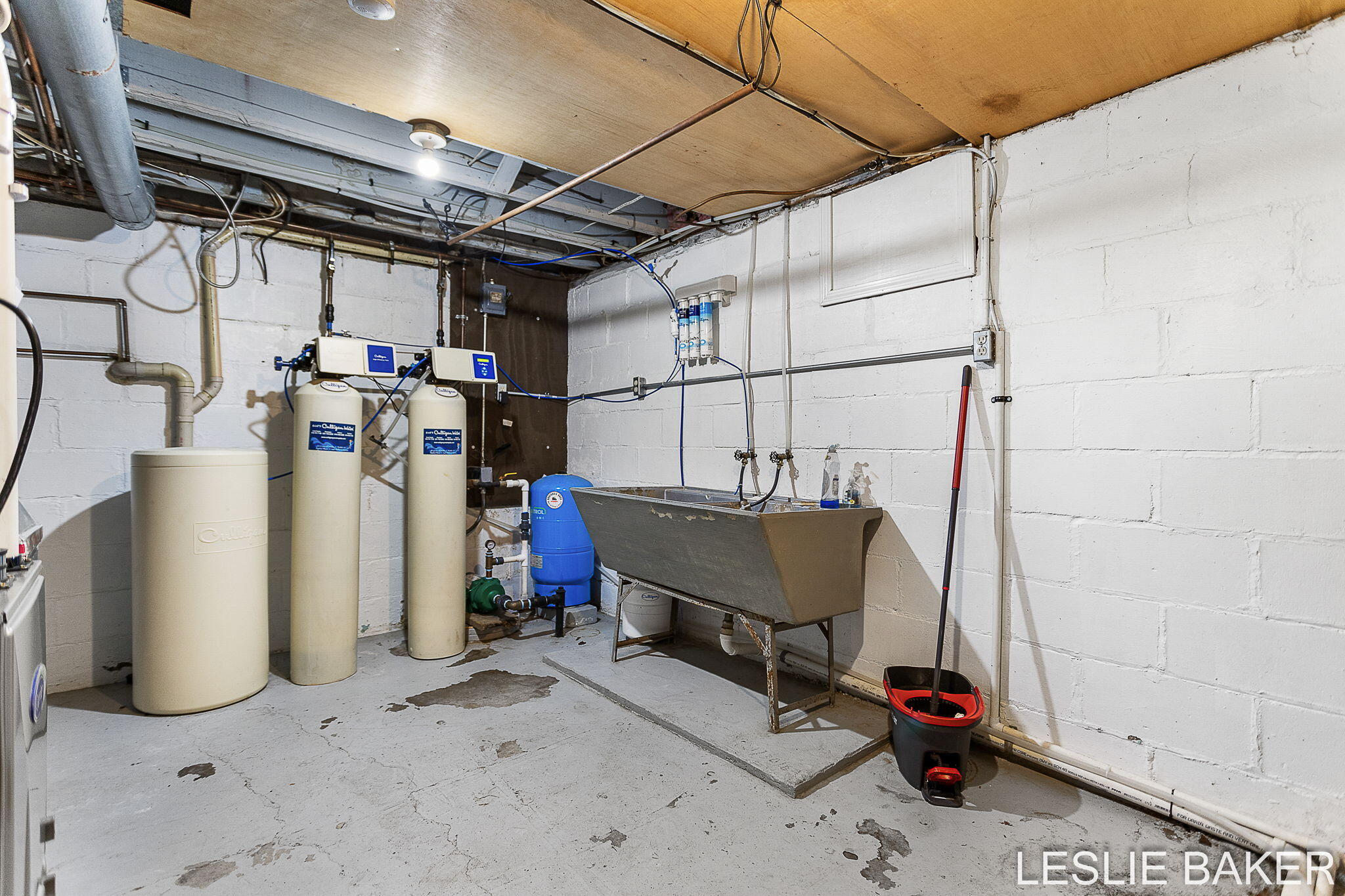 337 N Colonial Zeeland MI 49464