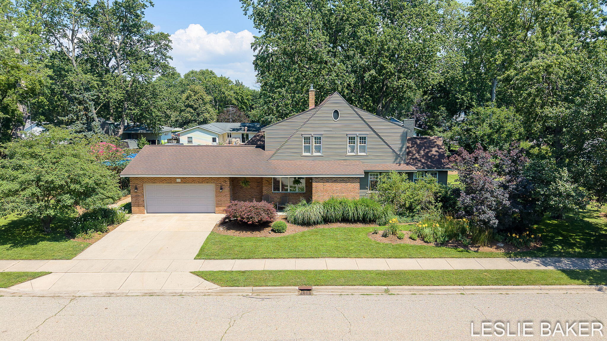 337 N Colonial Zeeland MI 49464