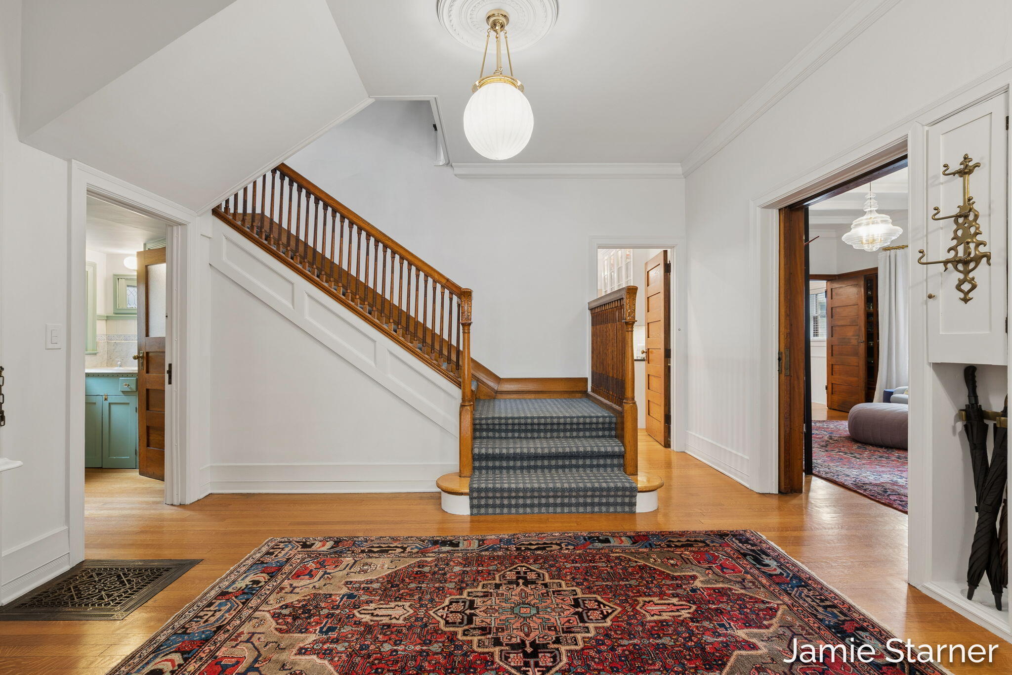 60 College Avenue NE Grand Rapids MI 49503