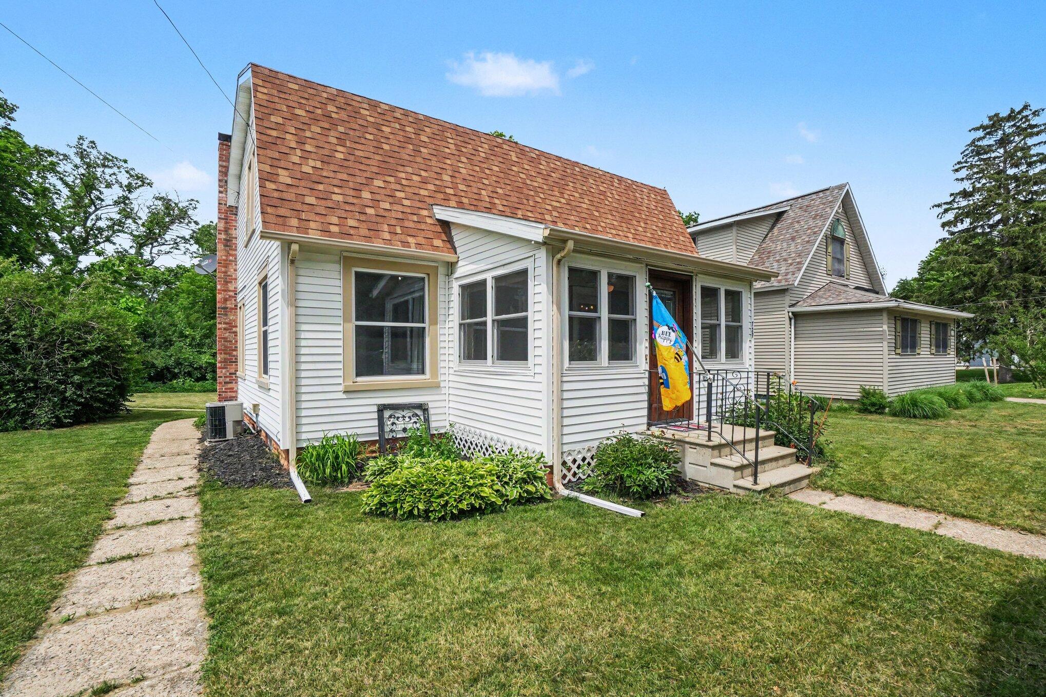 729 South Haven Place South Haven MI 49090