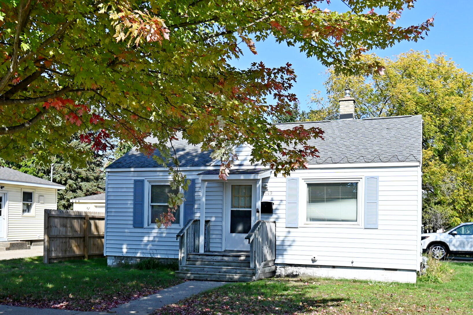1549 Pennoyer Avenue Grand Haven MI 49417