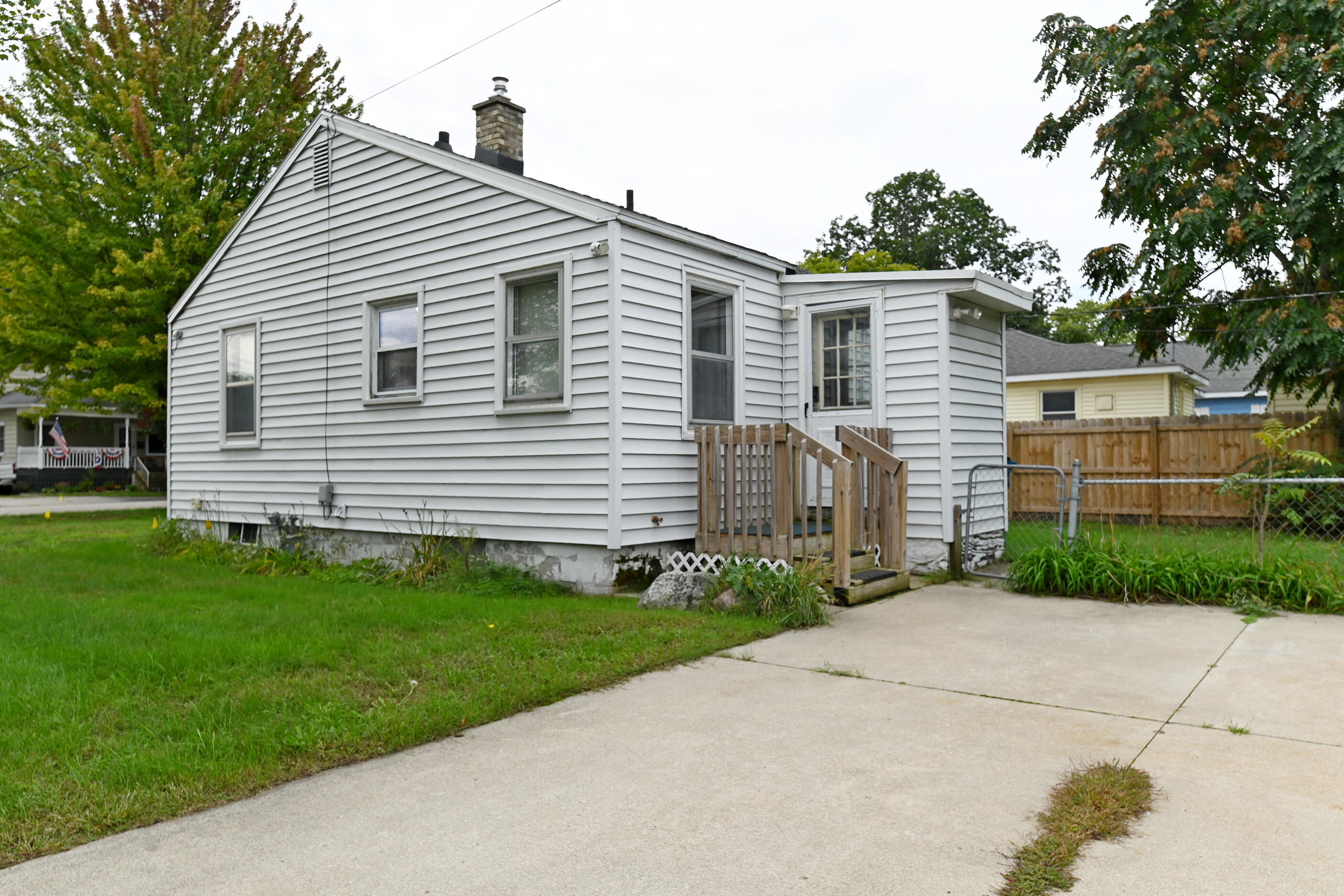 1549 Pennoyer Avenue Grand Haven MI 49417