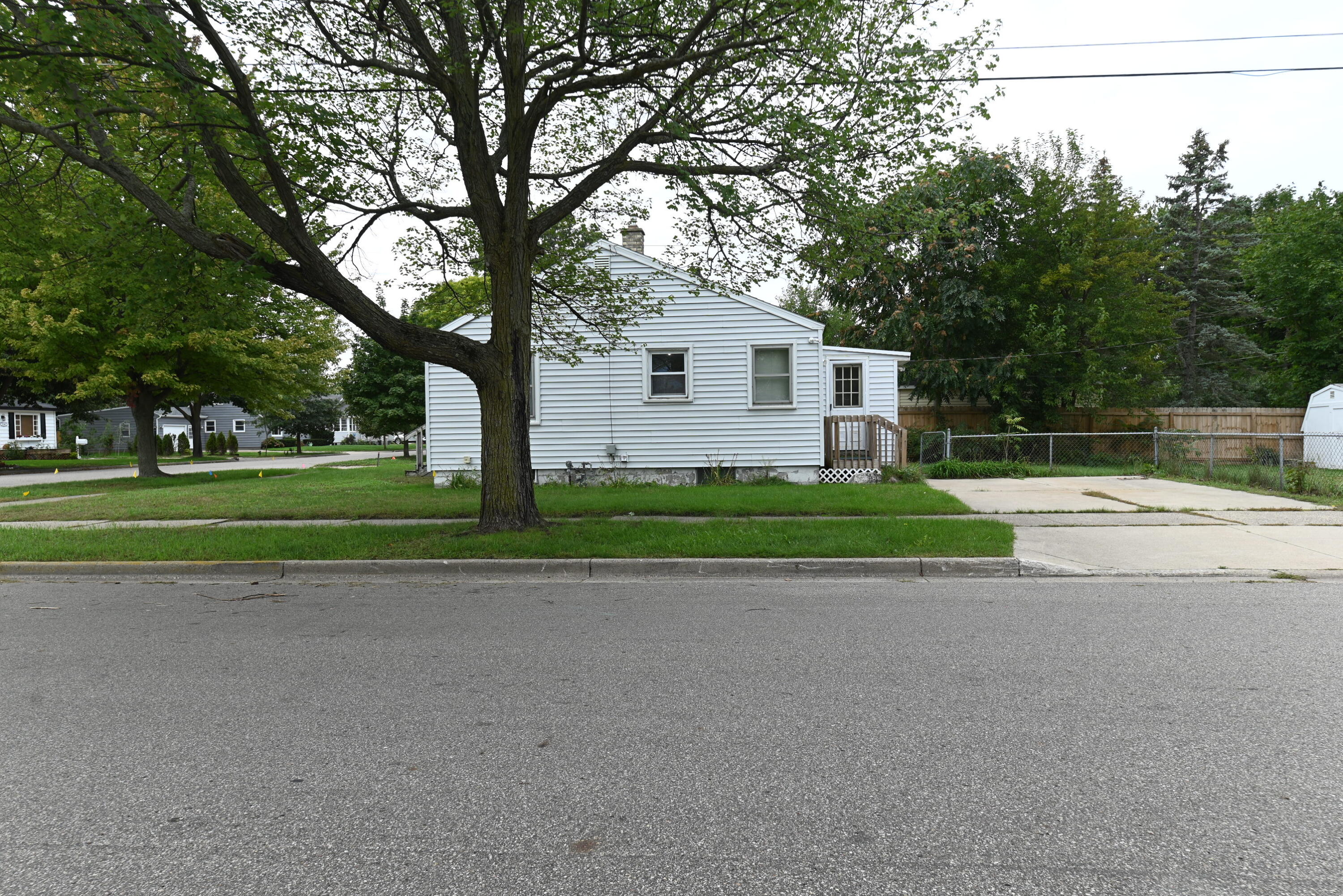 1549 Pennoyer Avenue Grand Haven MI 49417