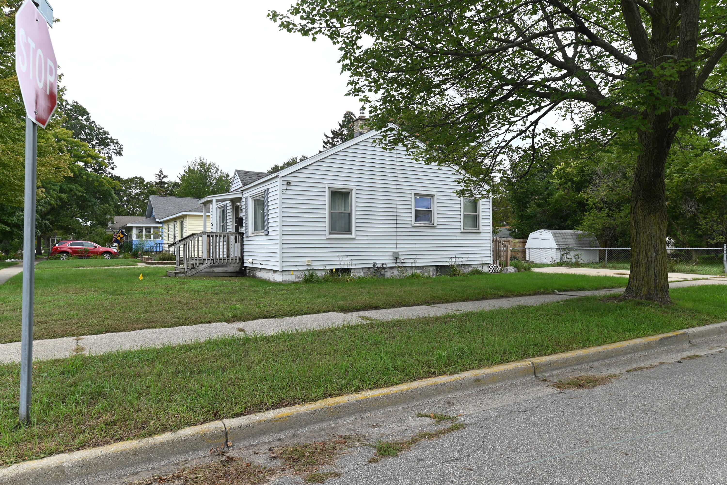 1549 Pennoyer Avenue Grand Haven MI 49417