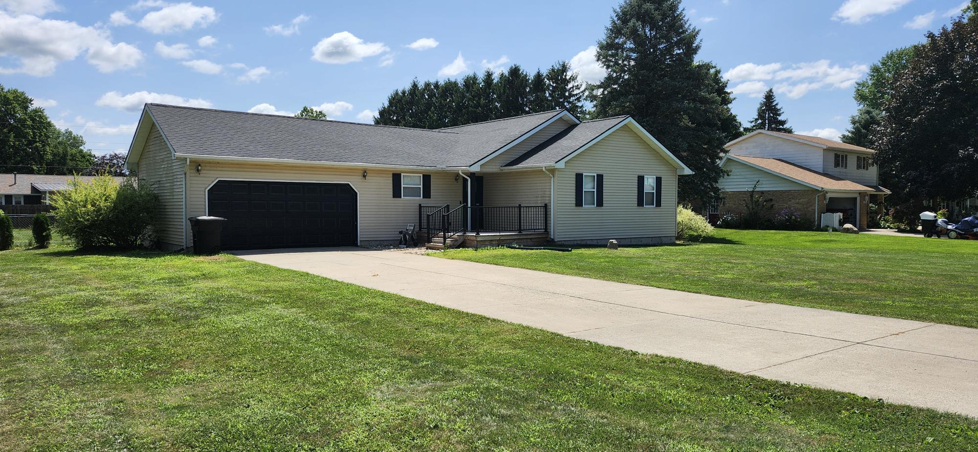 1715 Holiday Drive Niles MI 49120