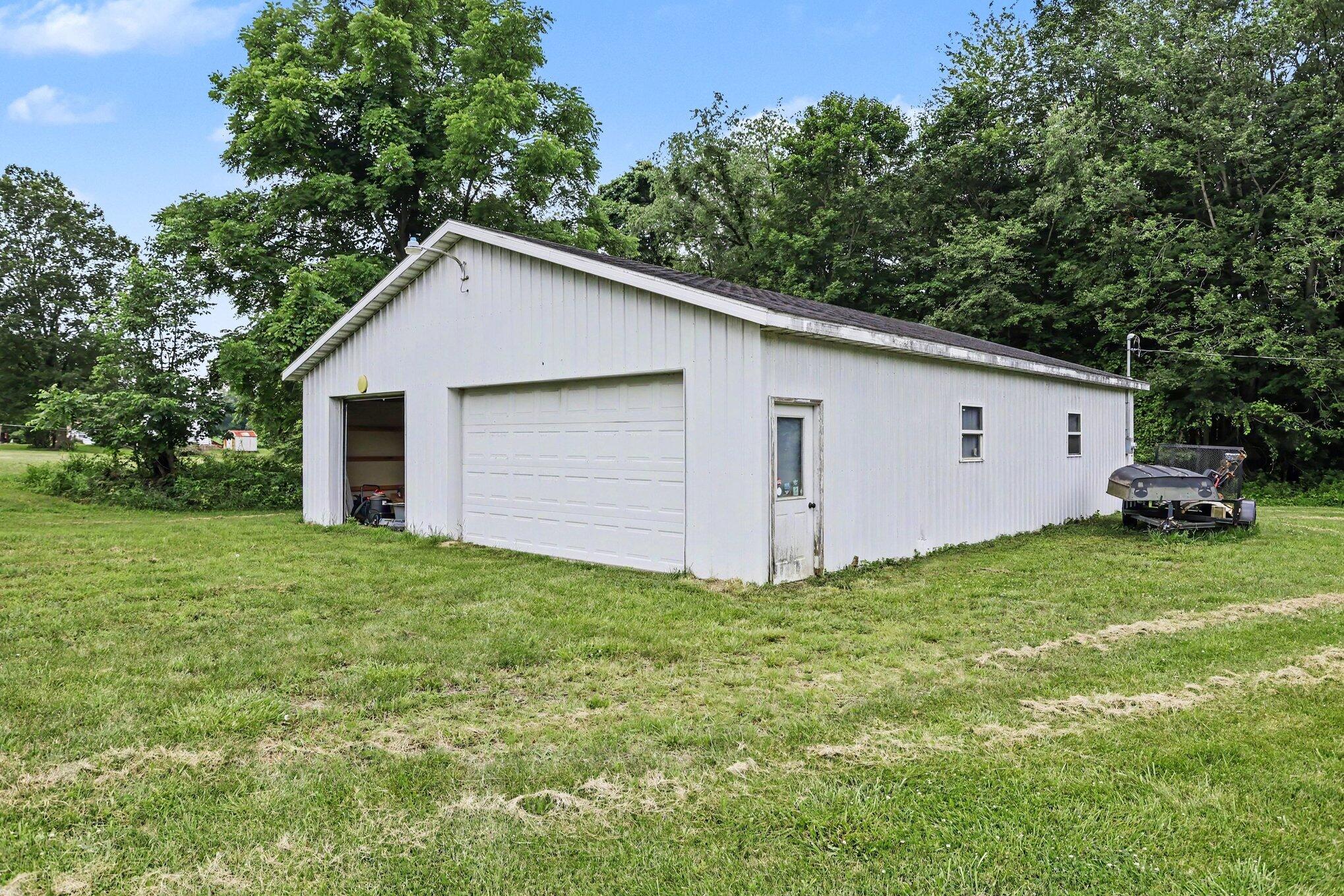15690 Madron Lake Road Buchanan MI 49107