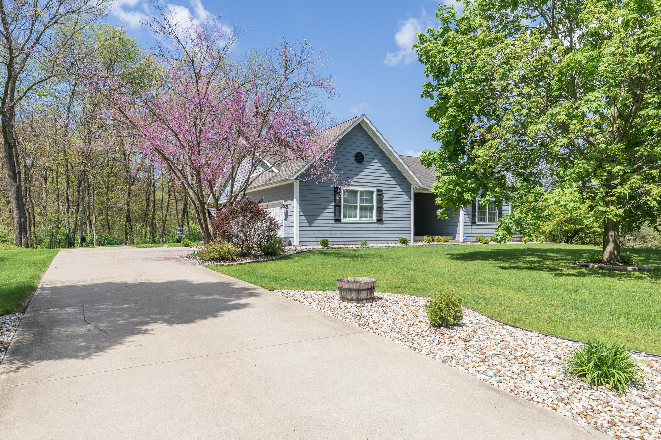 37 Summerset Drive Kalamazoo MI 49009