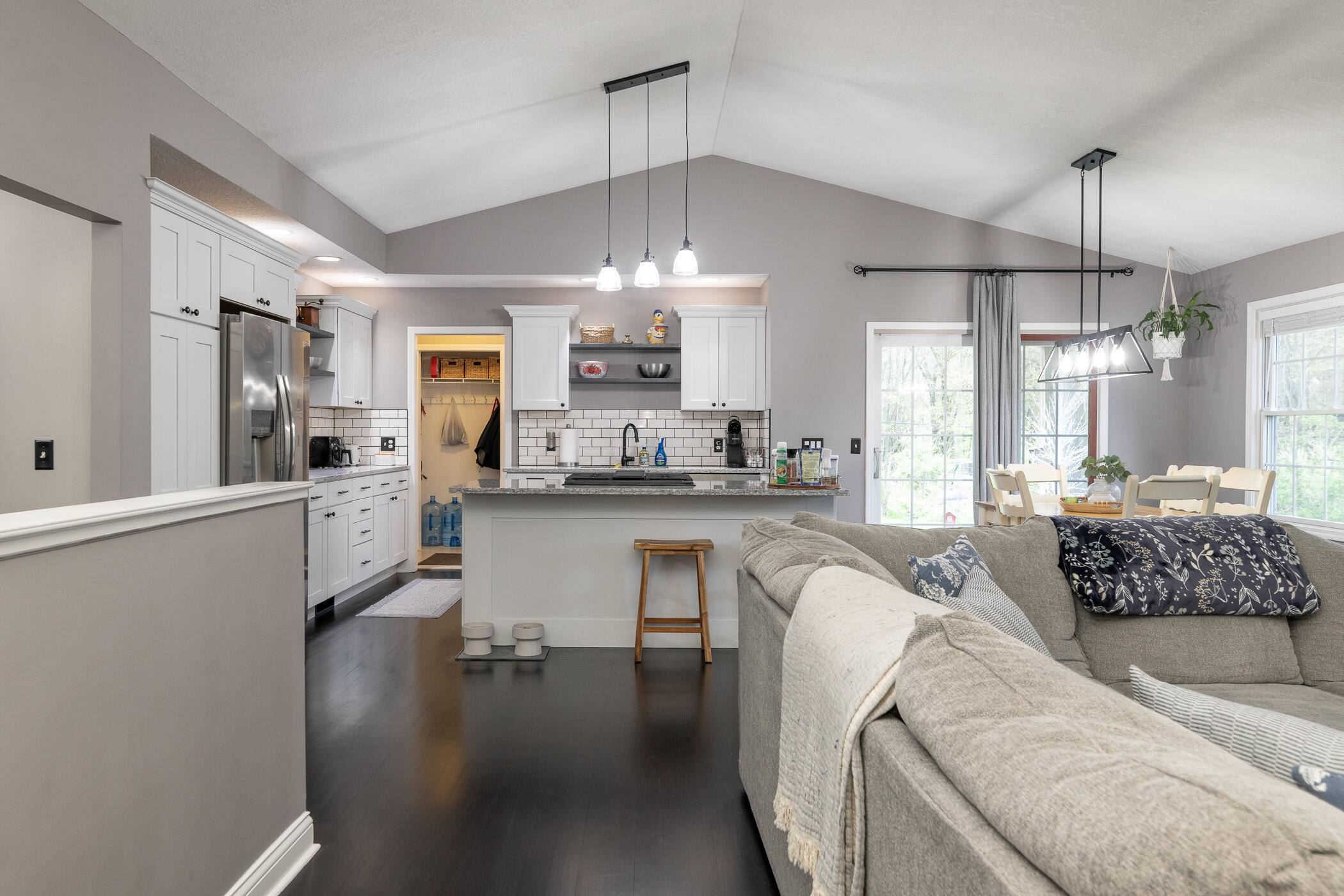 37 Summerset Drive Kalamazoo MI 49009
