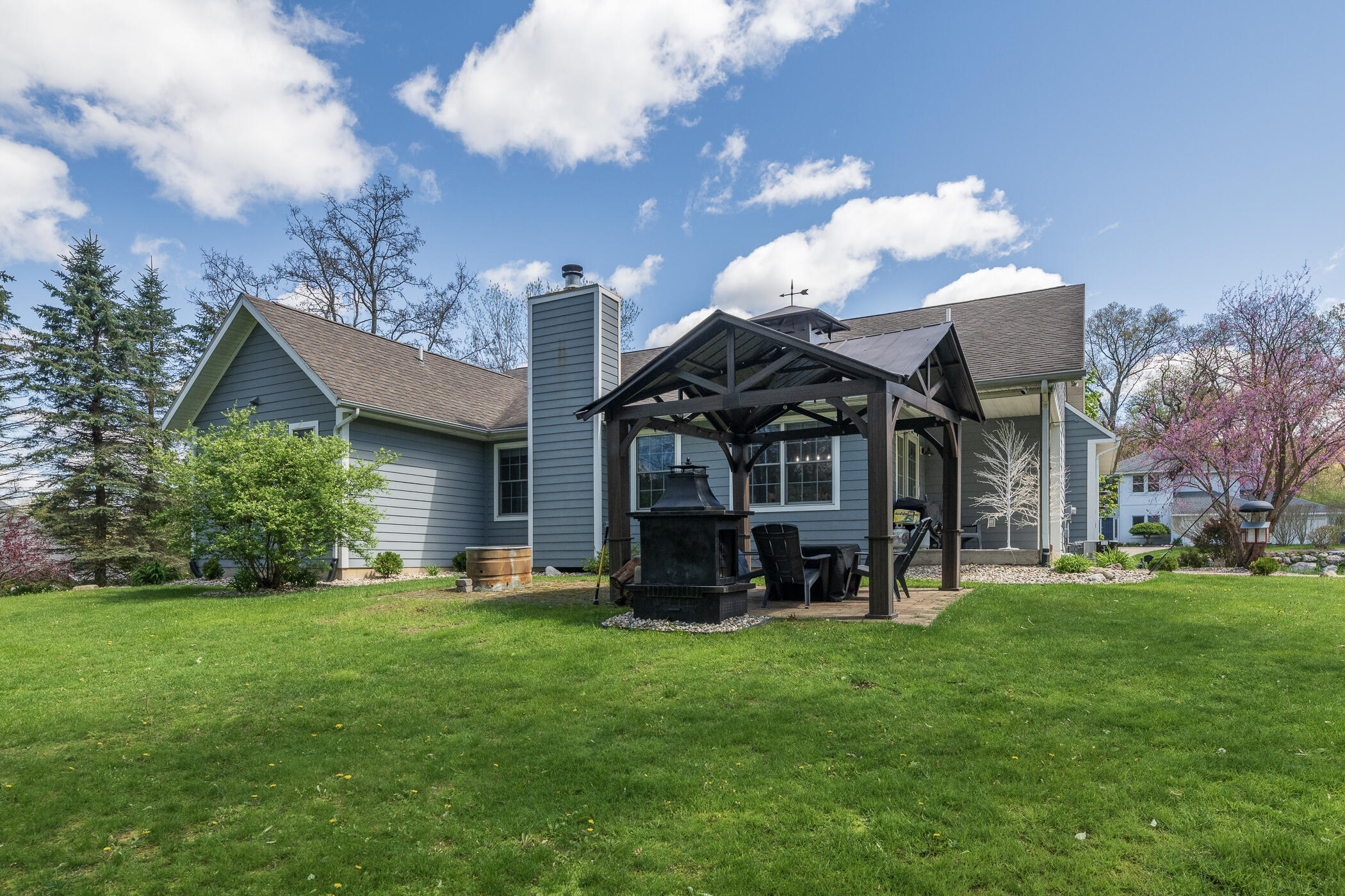 37 Summerset Drive Kalamazoo MI 49009