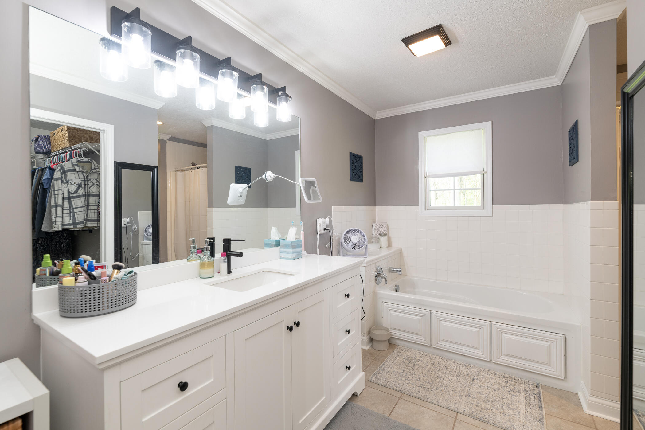 37 Summerset Drive Kalamazoo MI 49009
