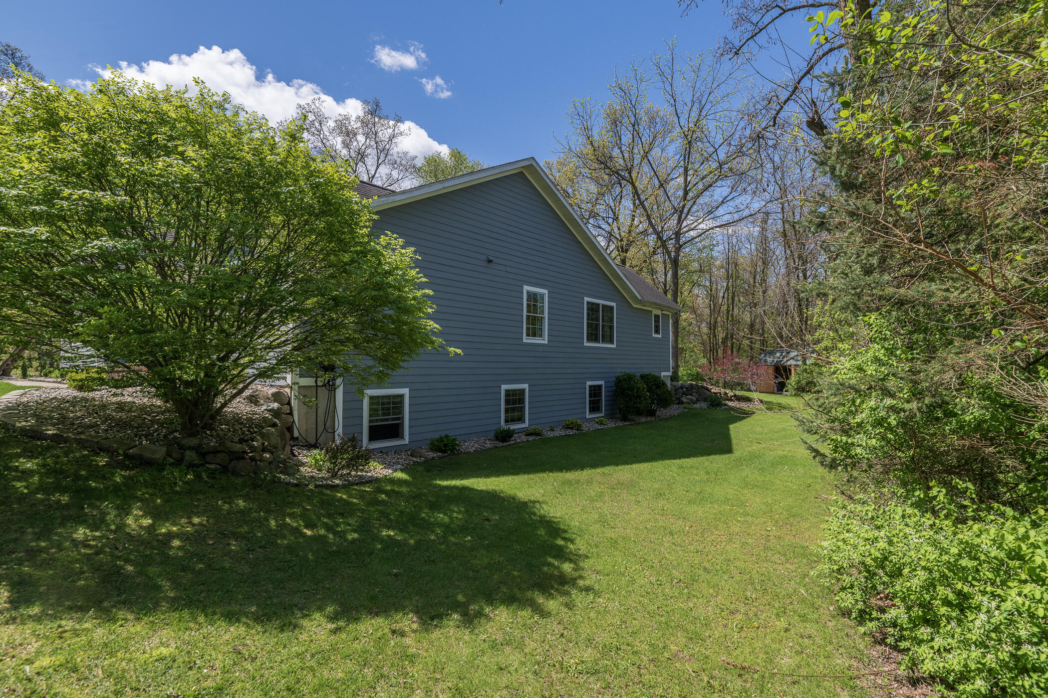 37 Summerset Drive Kalamazoo MI 49009