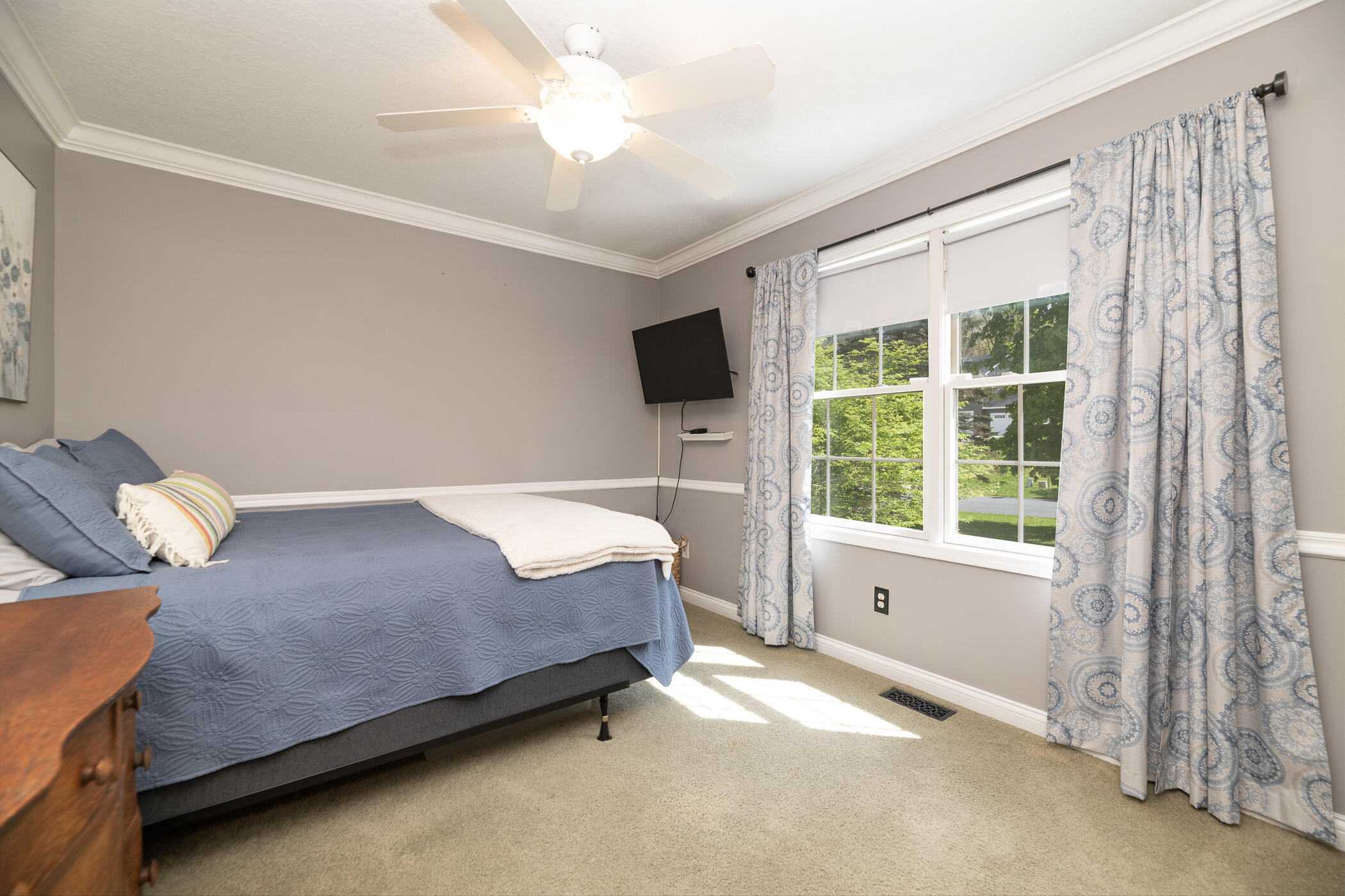 37 Summerset Drive Kalamazoo MI 49009