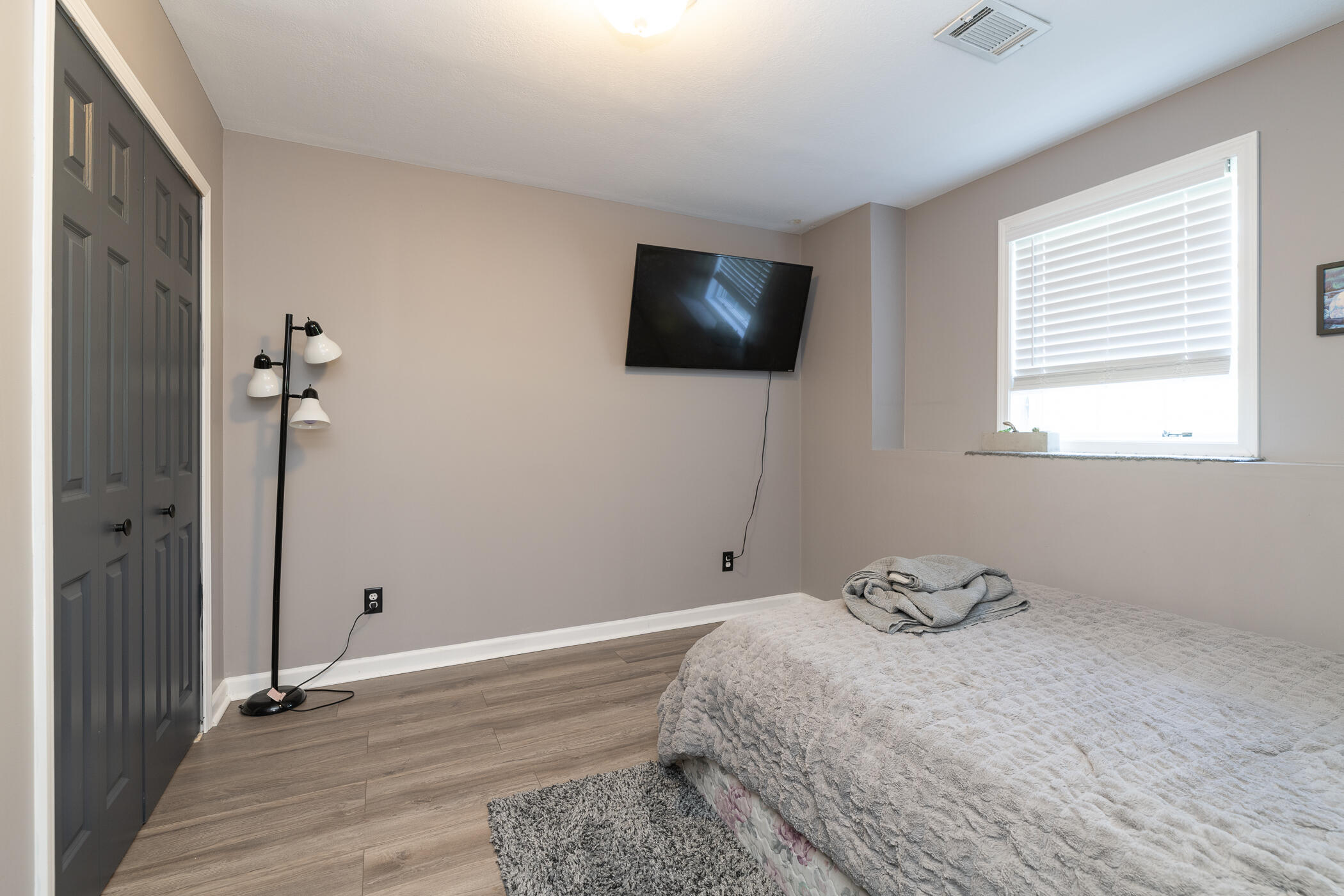 37 Summerset Drive Kalamazoo MI 49009